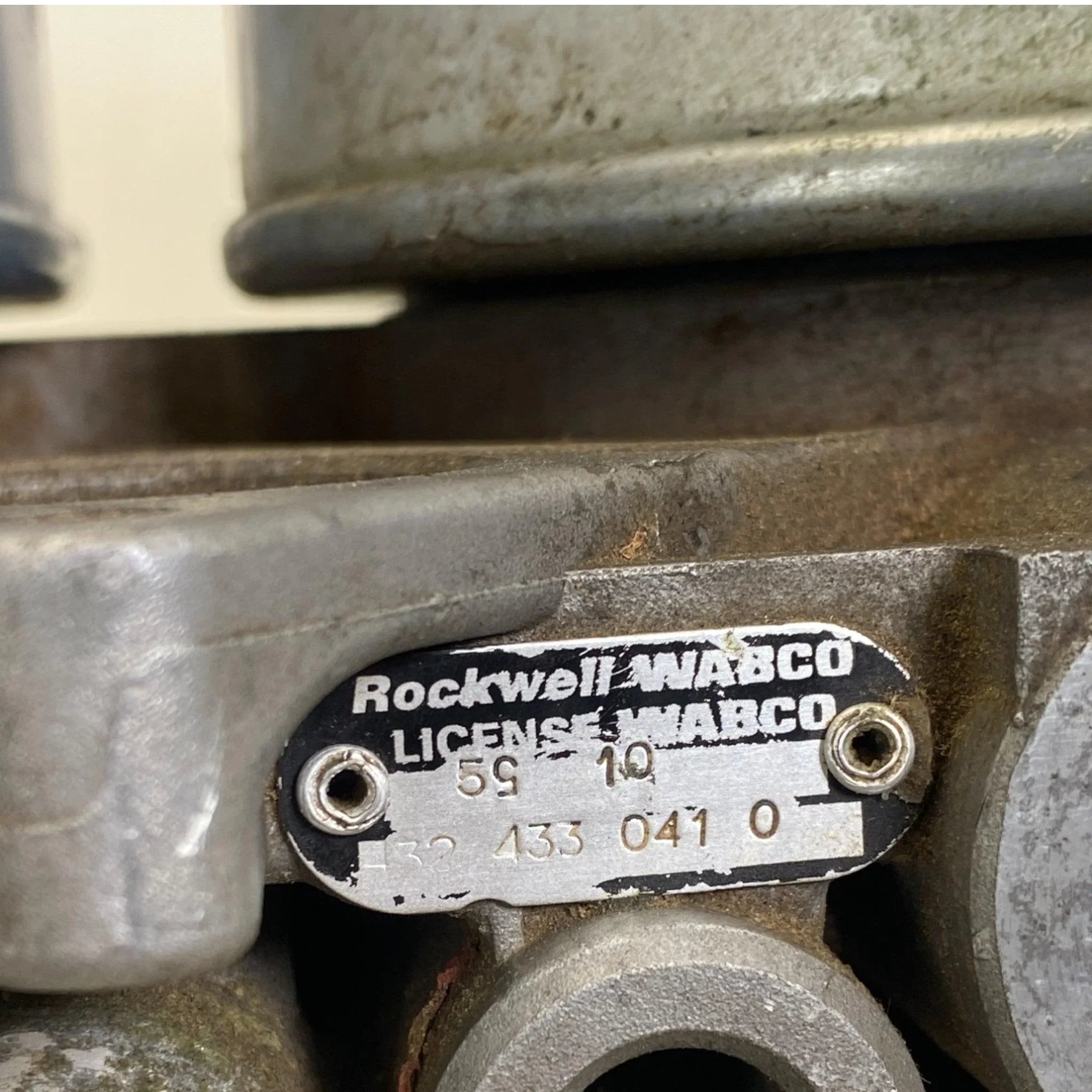 432433011R Genuine Wabco Twin Air Dryer