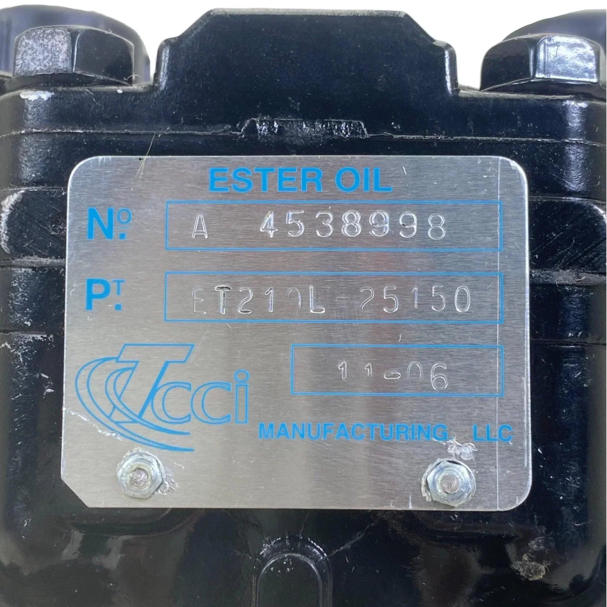 468323C92 Genuine International A/C Compressor