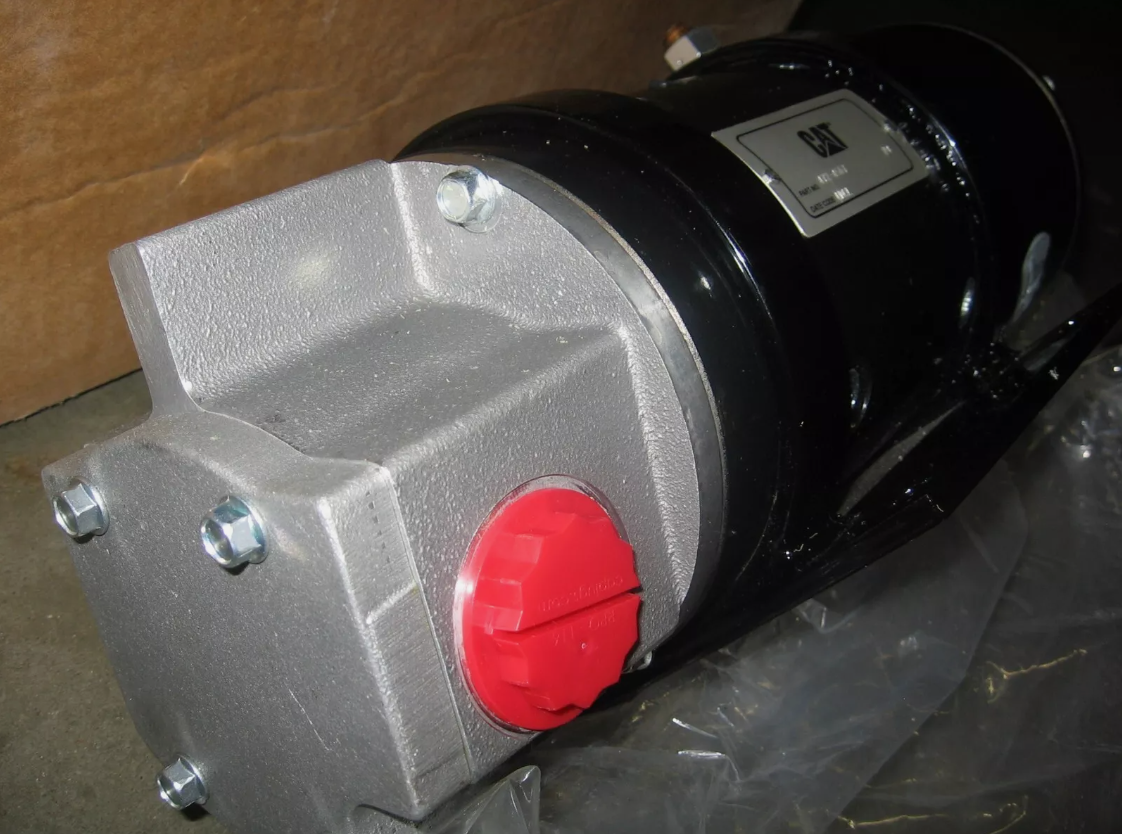 4724557 CAT Hydraulic Gear Pump 24V Electric