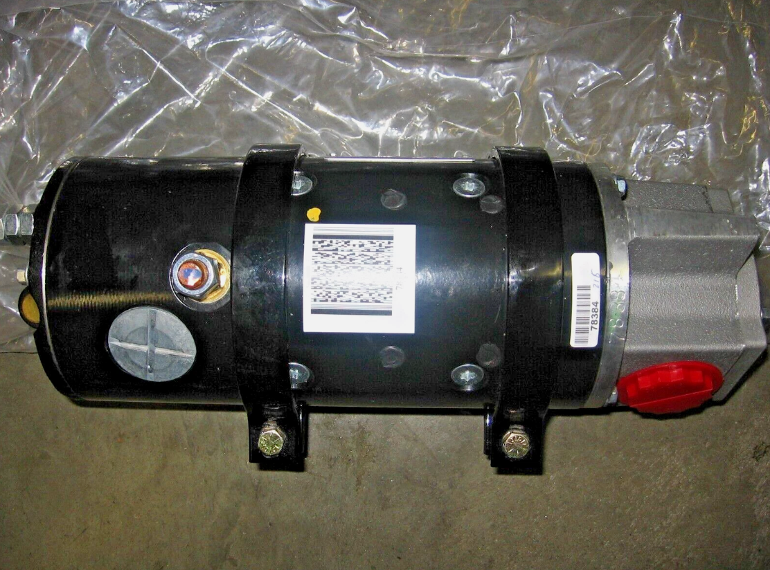4724557 CAT Hydraulic Gear Pump 24V Electric