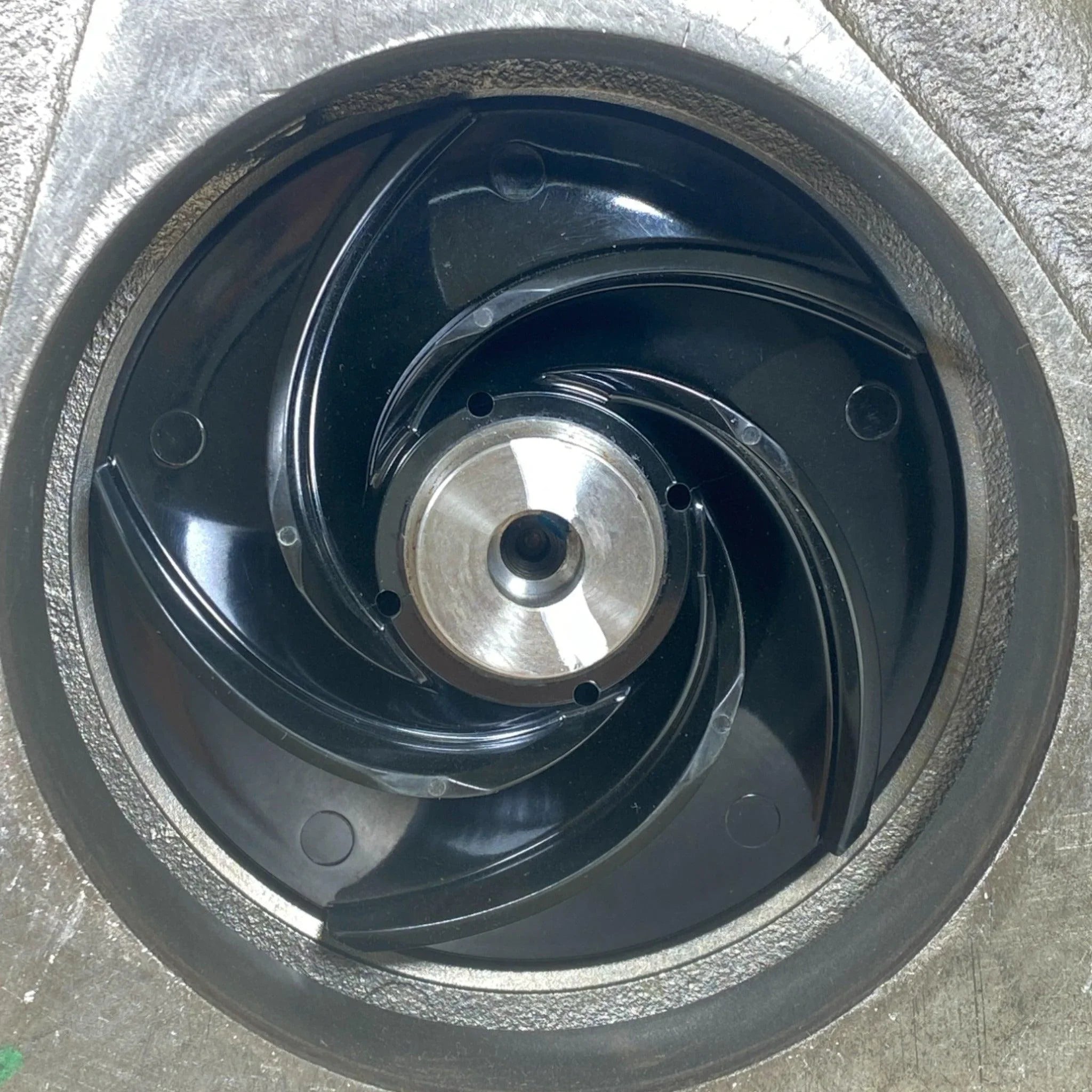 4955706 Genuine Cummins Water Pump Short Shaft