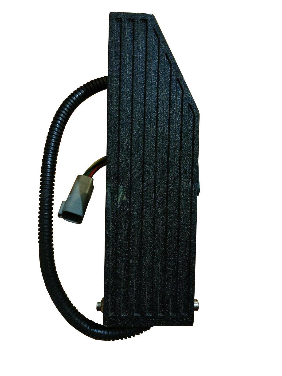 4QB520M Genuine Mack Accelerator Pedal
