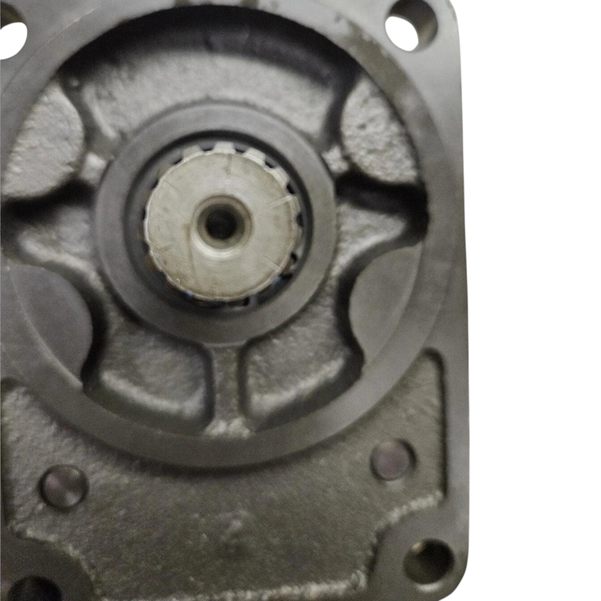 6867161110 Kubota Pump Assembly