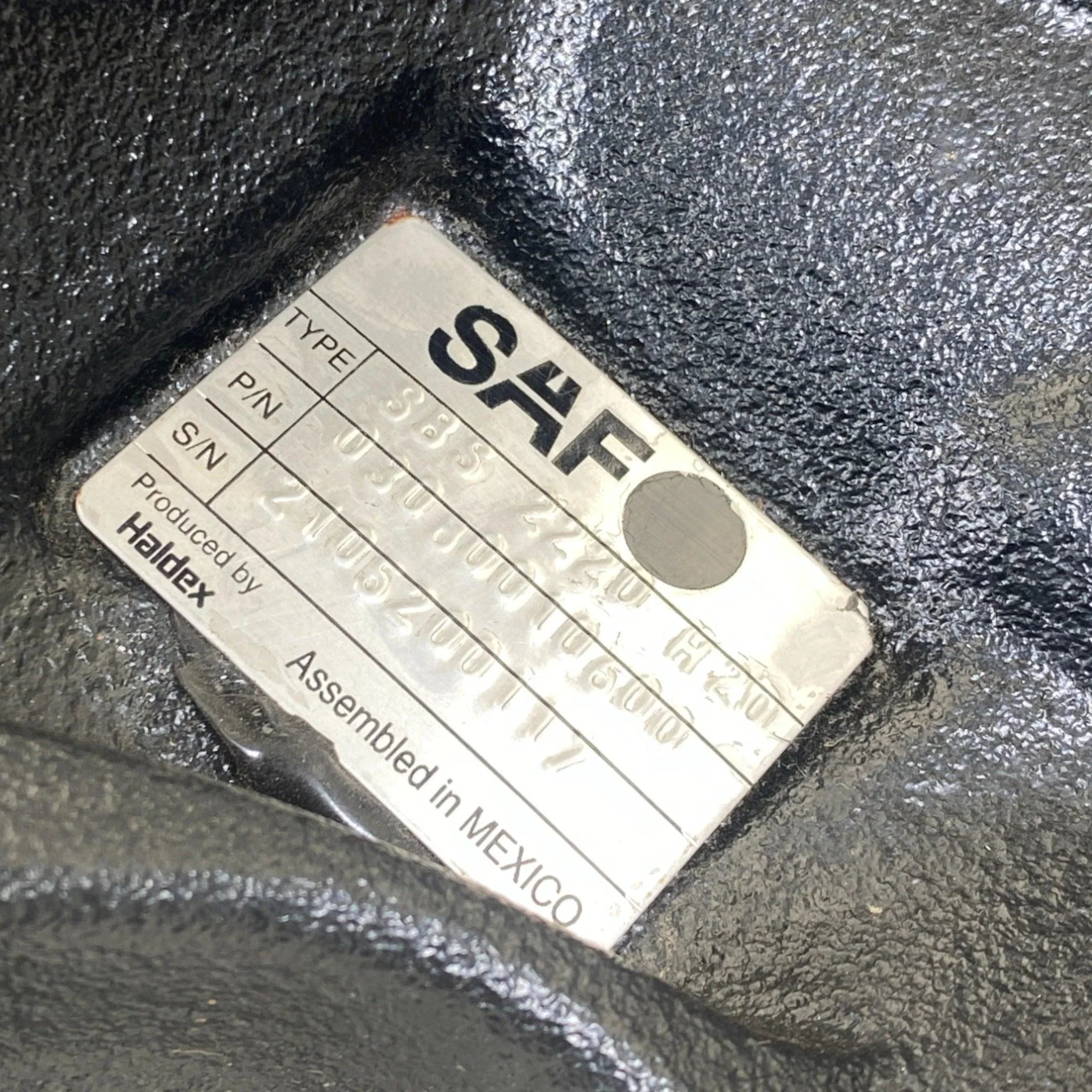 51830063 Genuine SAF Holland Right Disk Brake Caliper