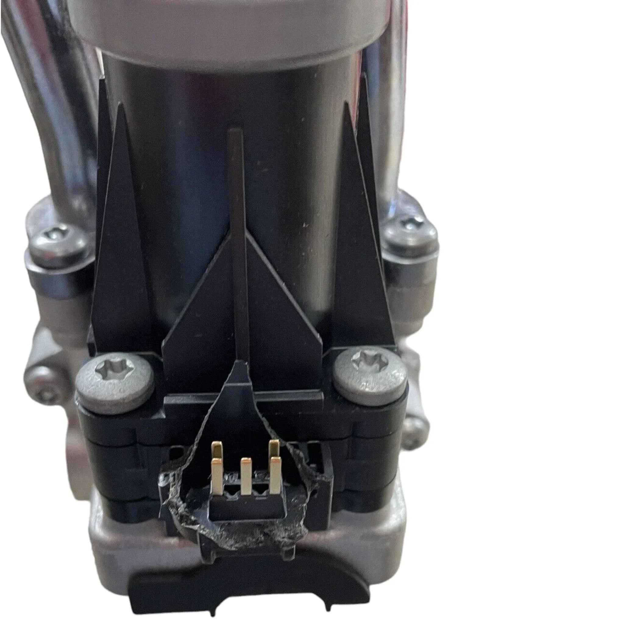 6040713C1 Genuine International EGR Valve