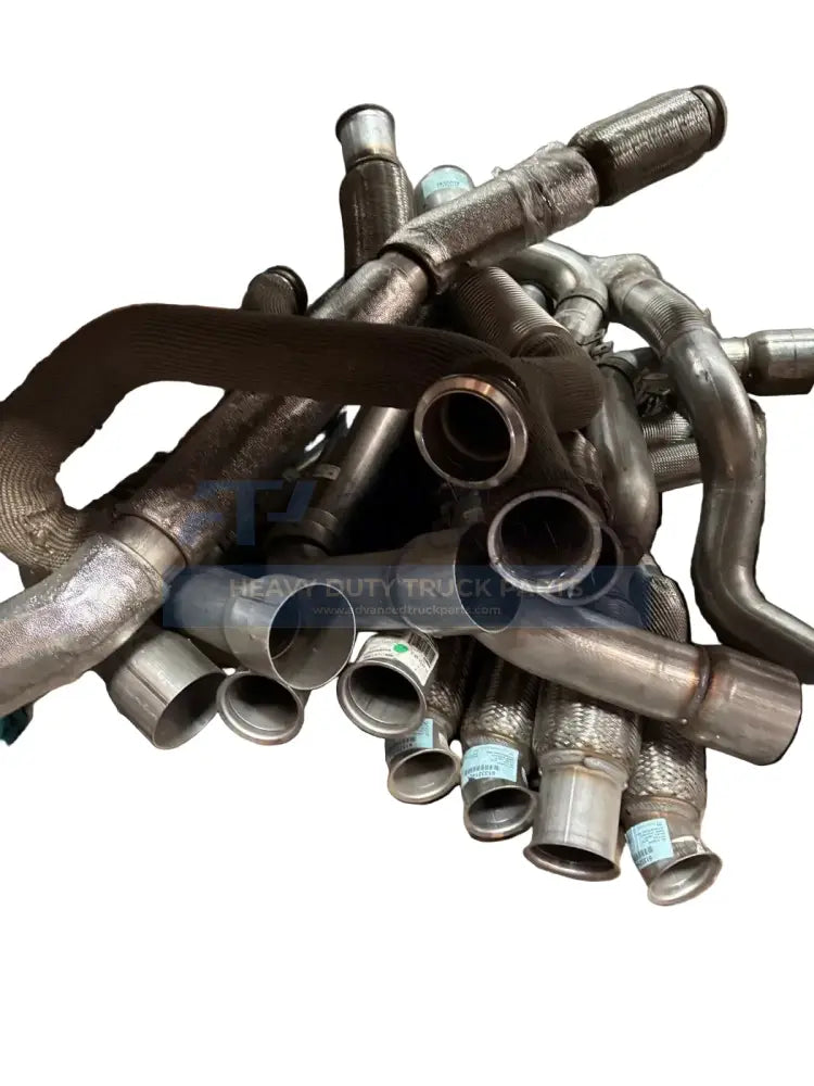 6133214C2 Navistar Turbocharger Pipe