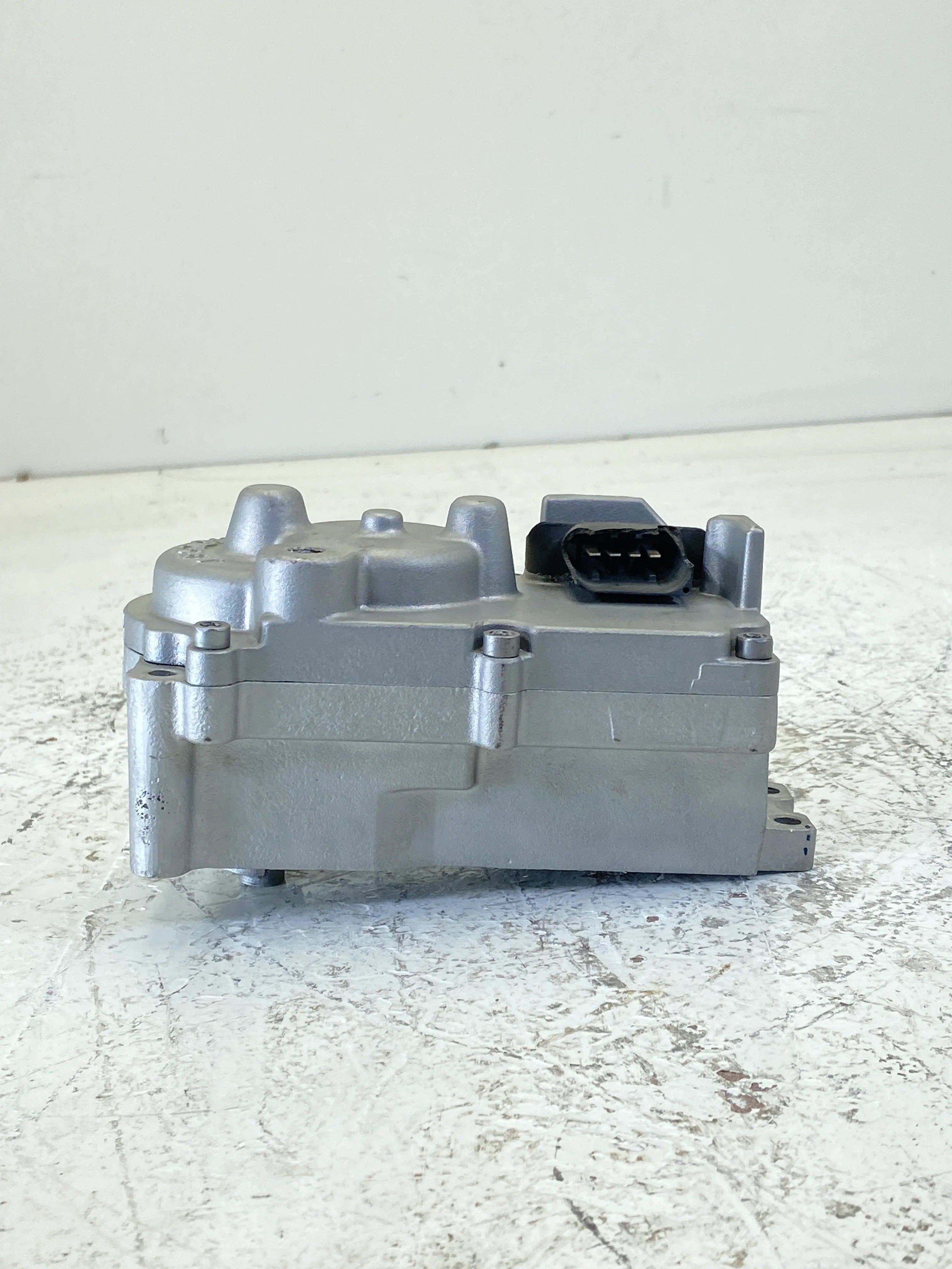 6374774Rx Genuine Cummins Turbocharger Actuator