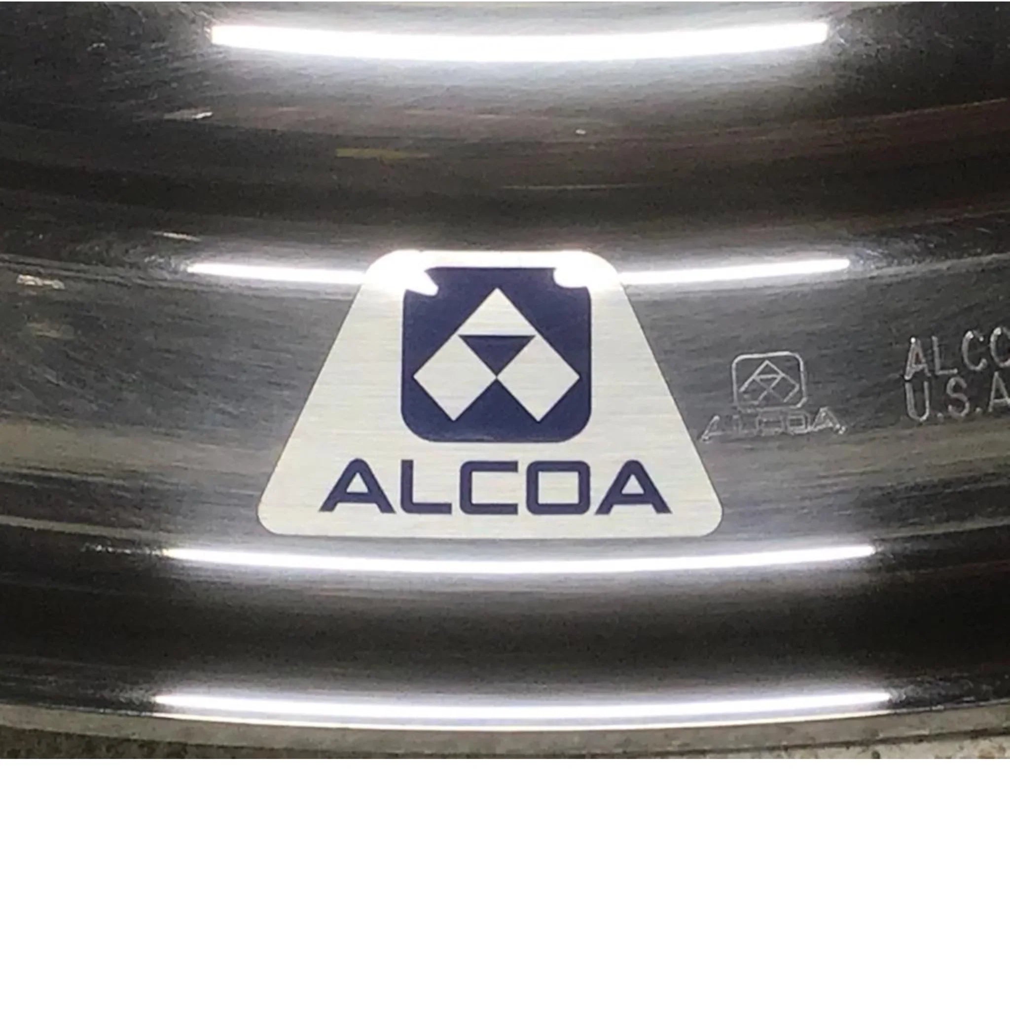 22406264 Genuine Mack Disc Wheel - Truck To Trailer