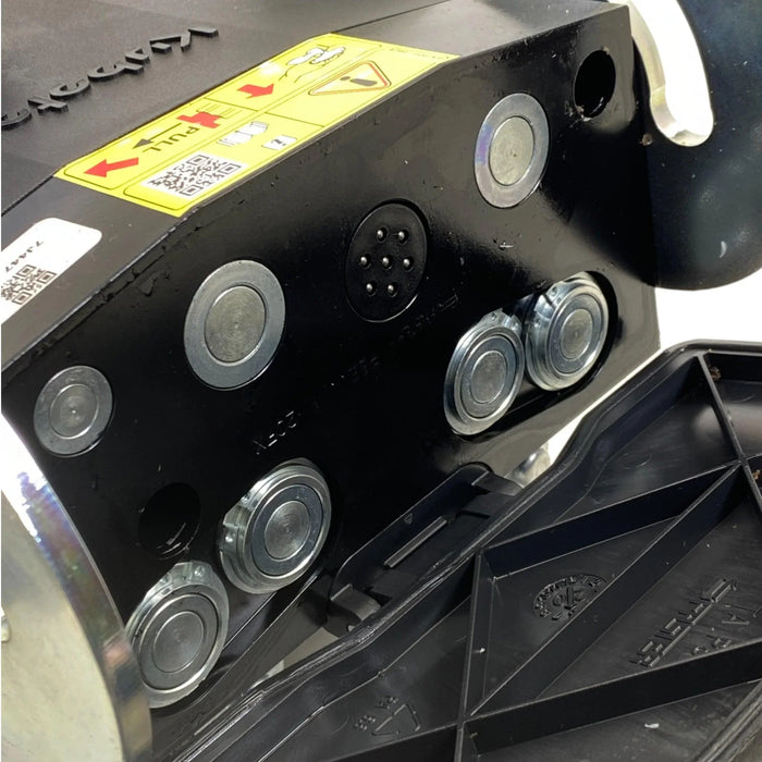 7J44761513 Genuine Kubota Hydraulic Leveling Valve Assembly