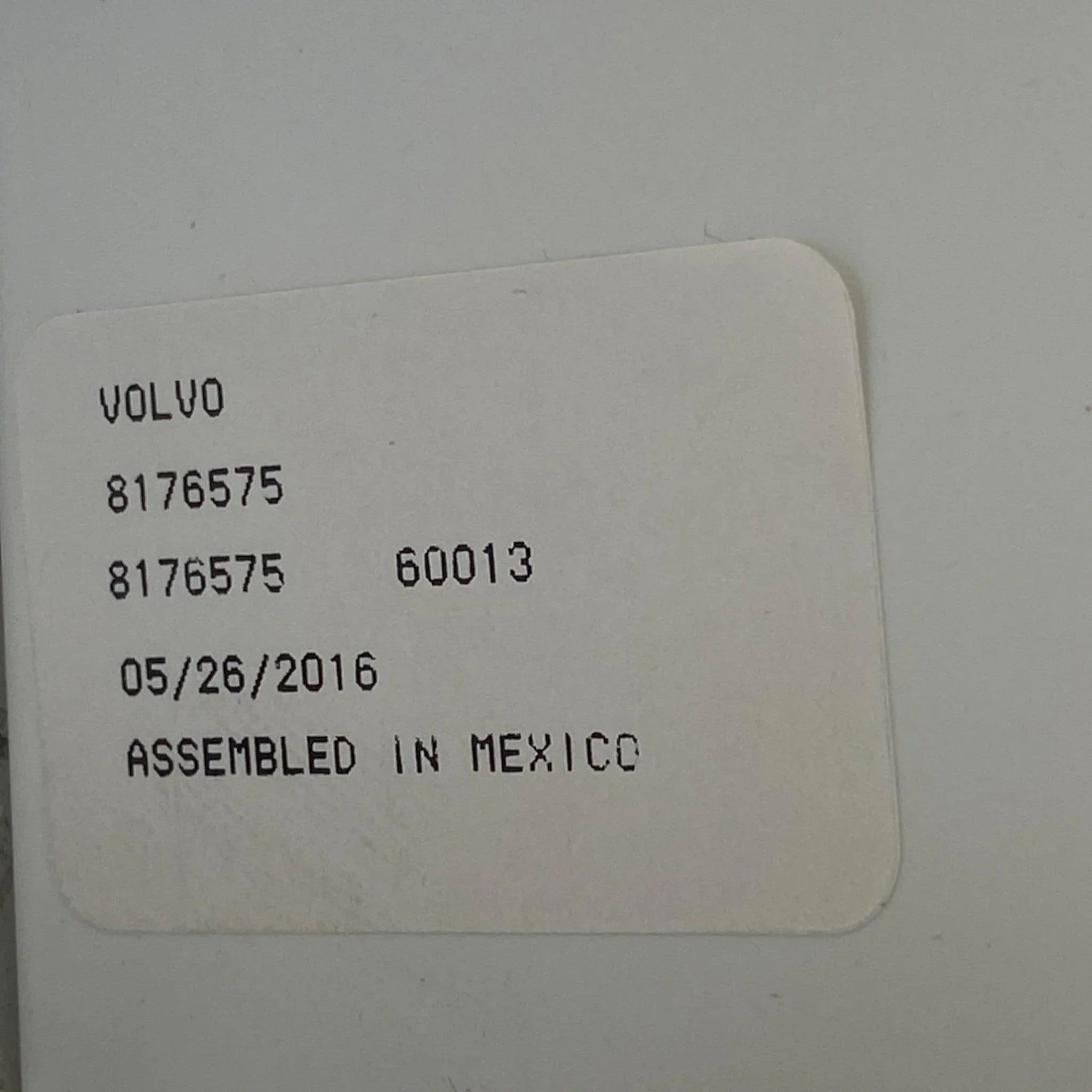 8176575 Genuine Volvo Instrument Cluster