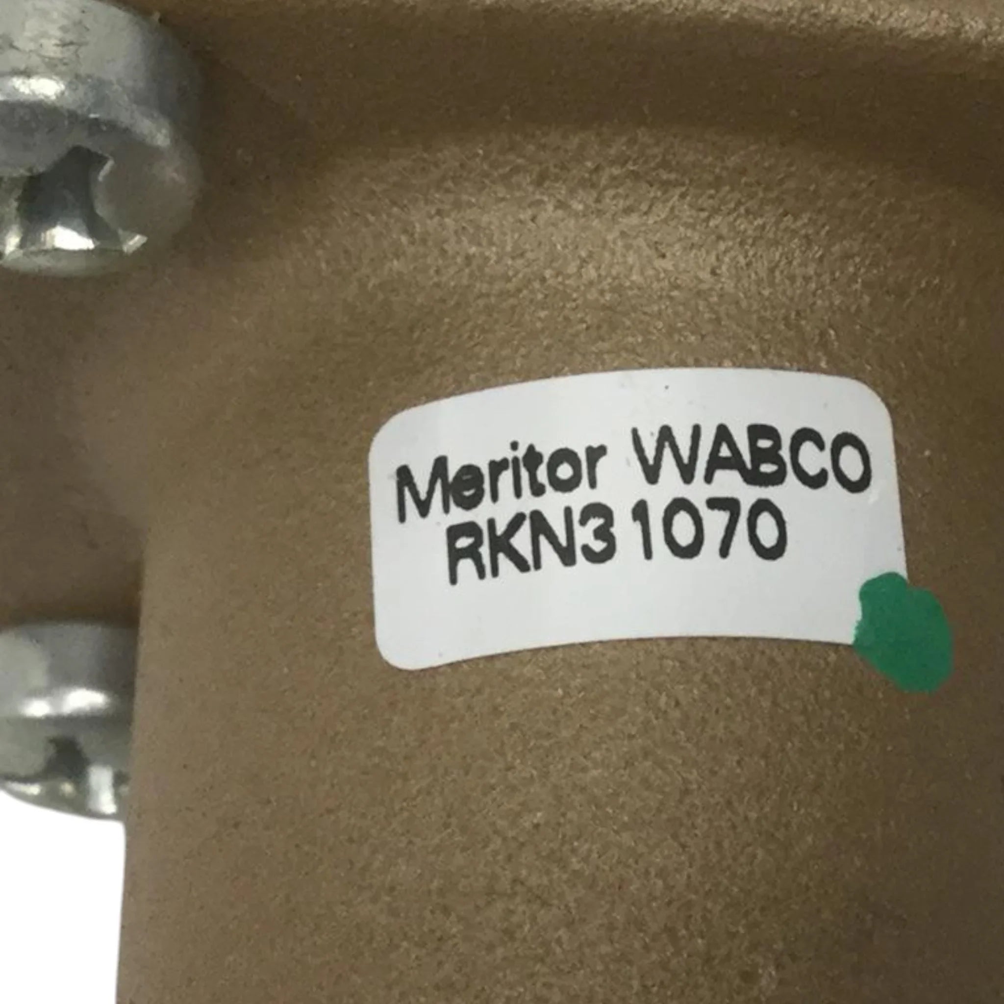 8235-RKN31070 Genuine Mack VLV-Regulator - Truck To Trailer