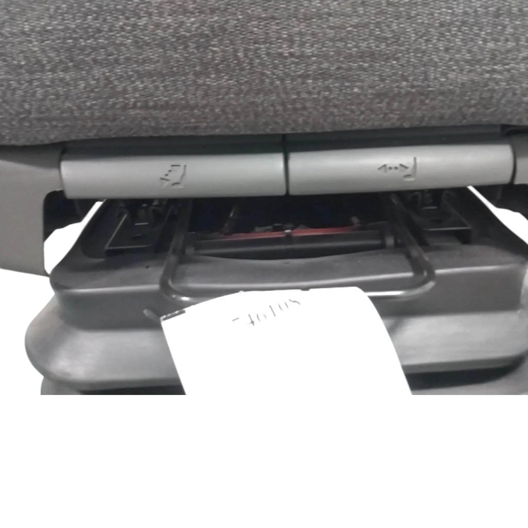 23041382 Genuine Mack Seat - Truck To Trailer