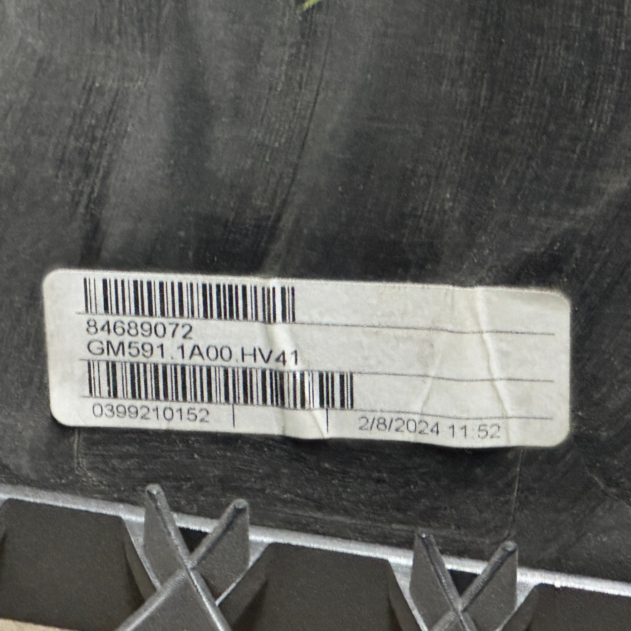 84118041 Genuine GM Front Grille Assembly