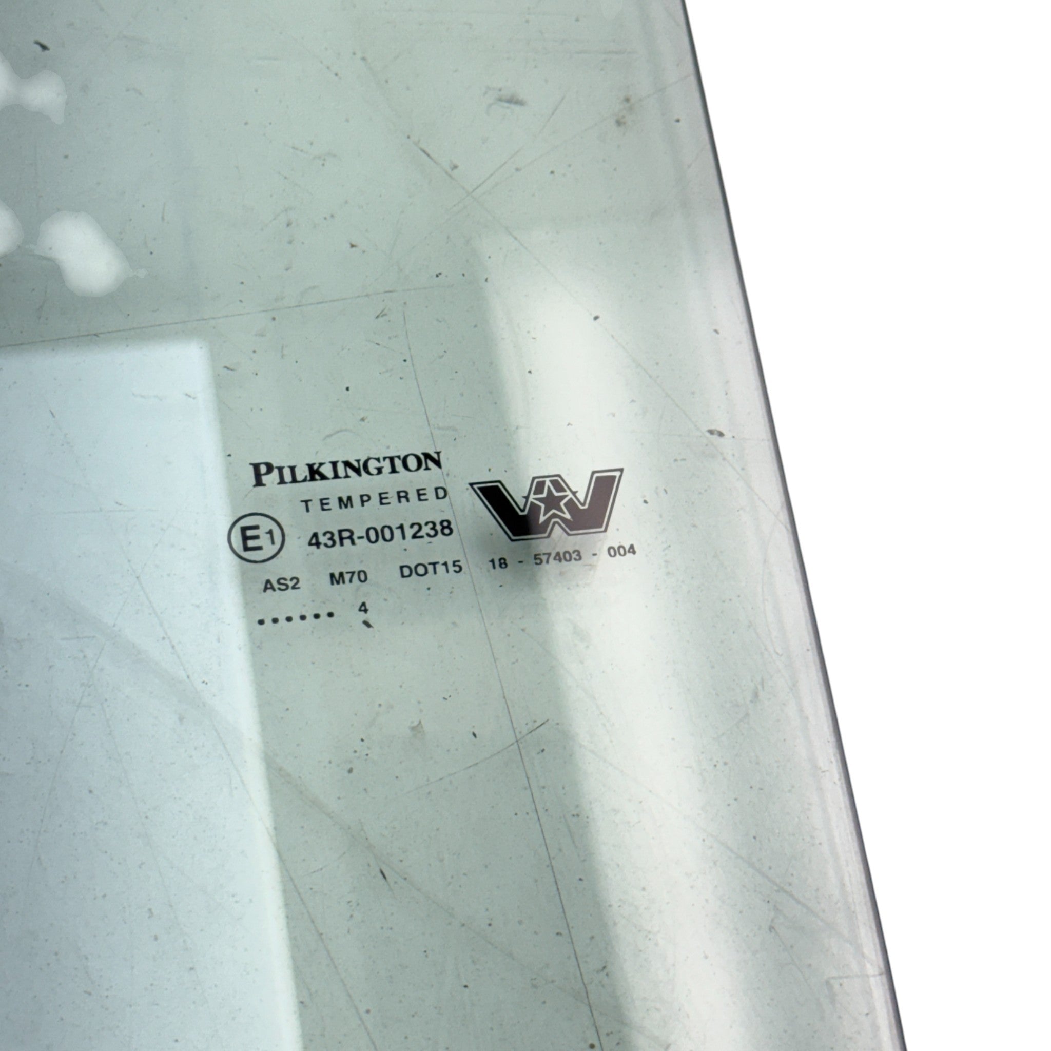 18 57403 004 Genuine Freightliner Left Side Glass Door Windshield