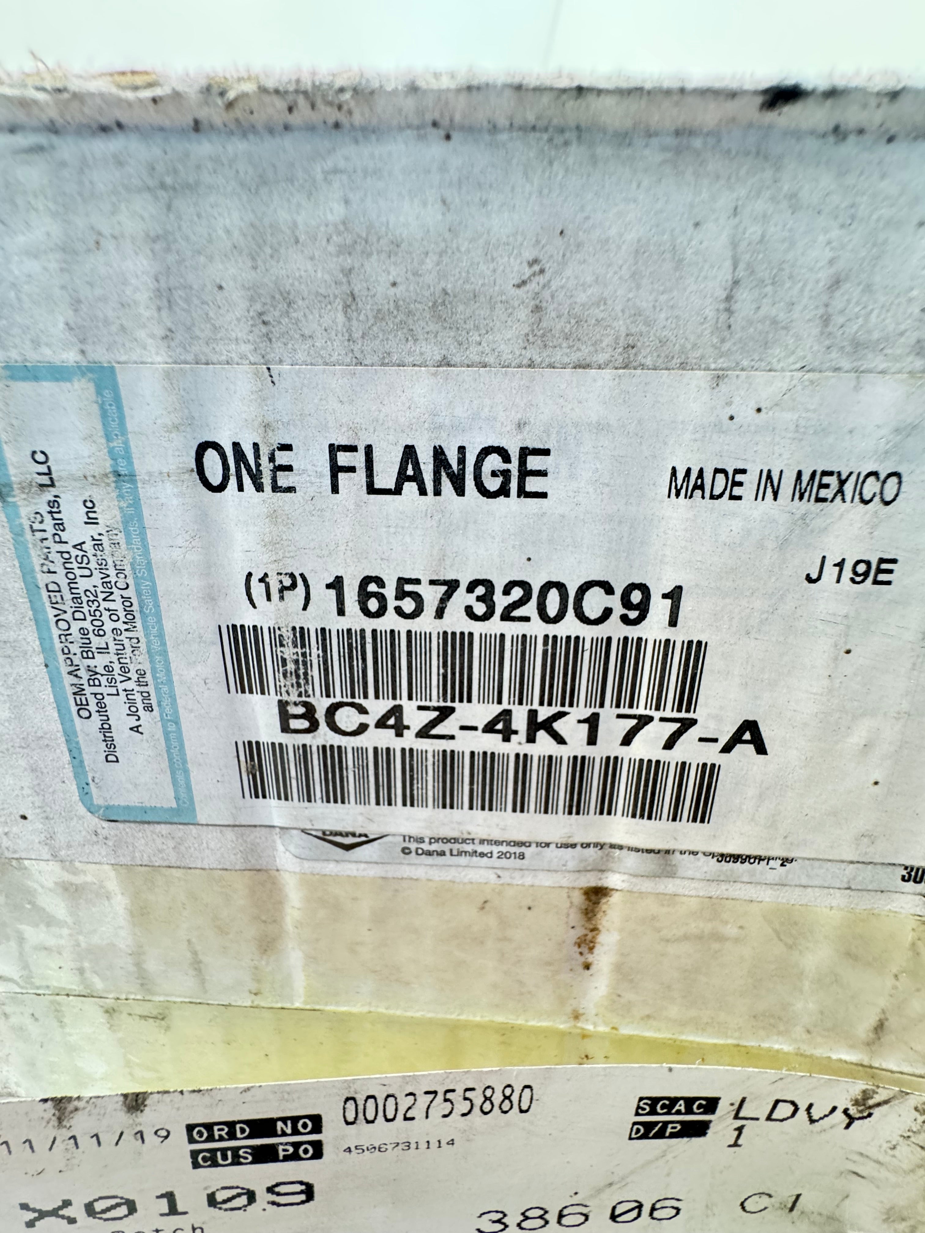 1657320C91 Genuine International End Yoke