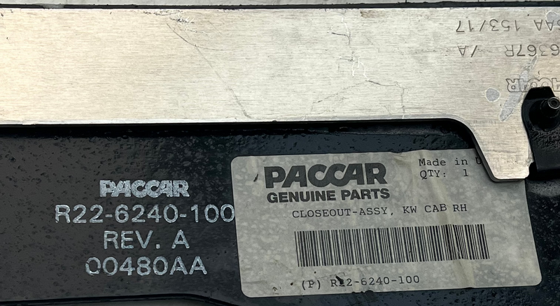 R226240100 Genuine Paccar Closeout Assembly