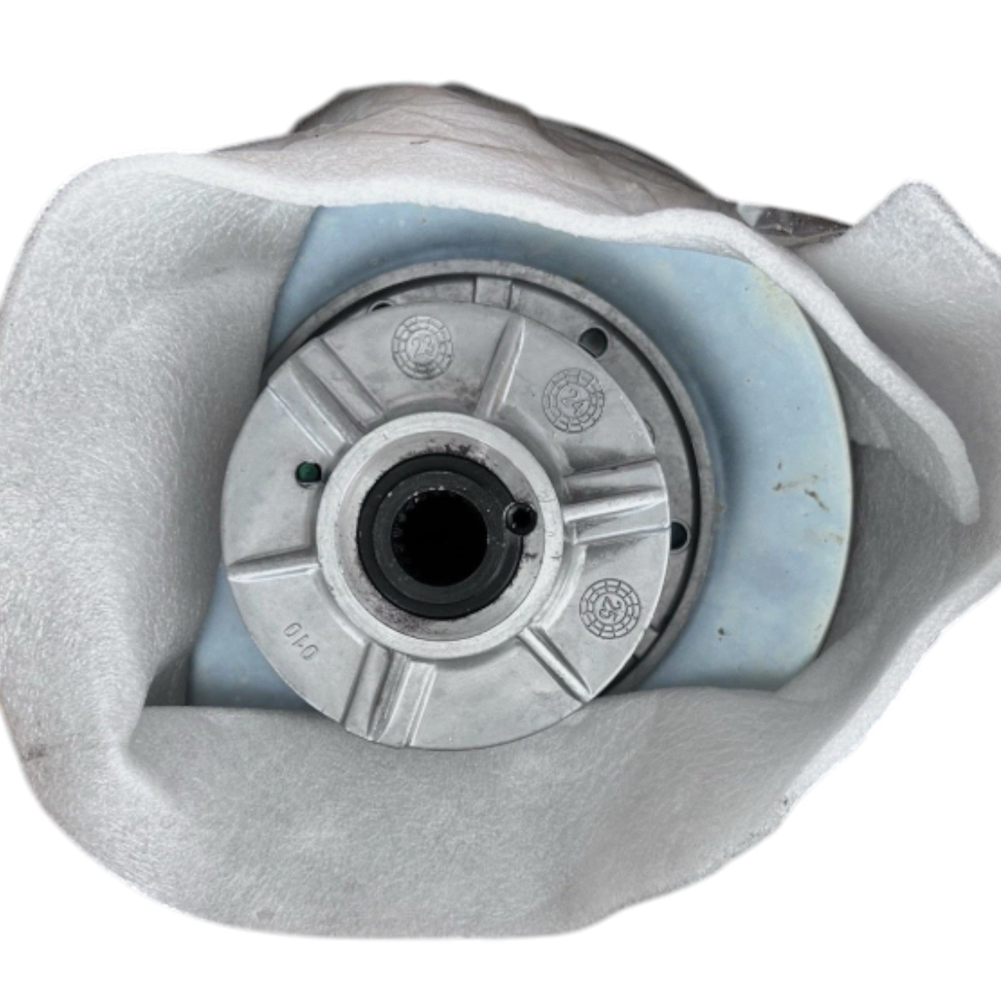 AM138516 John Deere Transaxle Driven Clutch