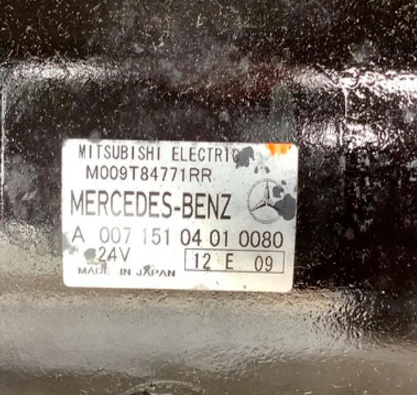 A 007 151 04 01 Genuine Mercedes-Benz Starter Motor 24V