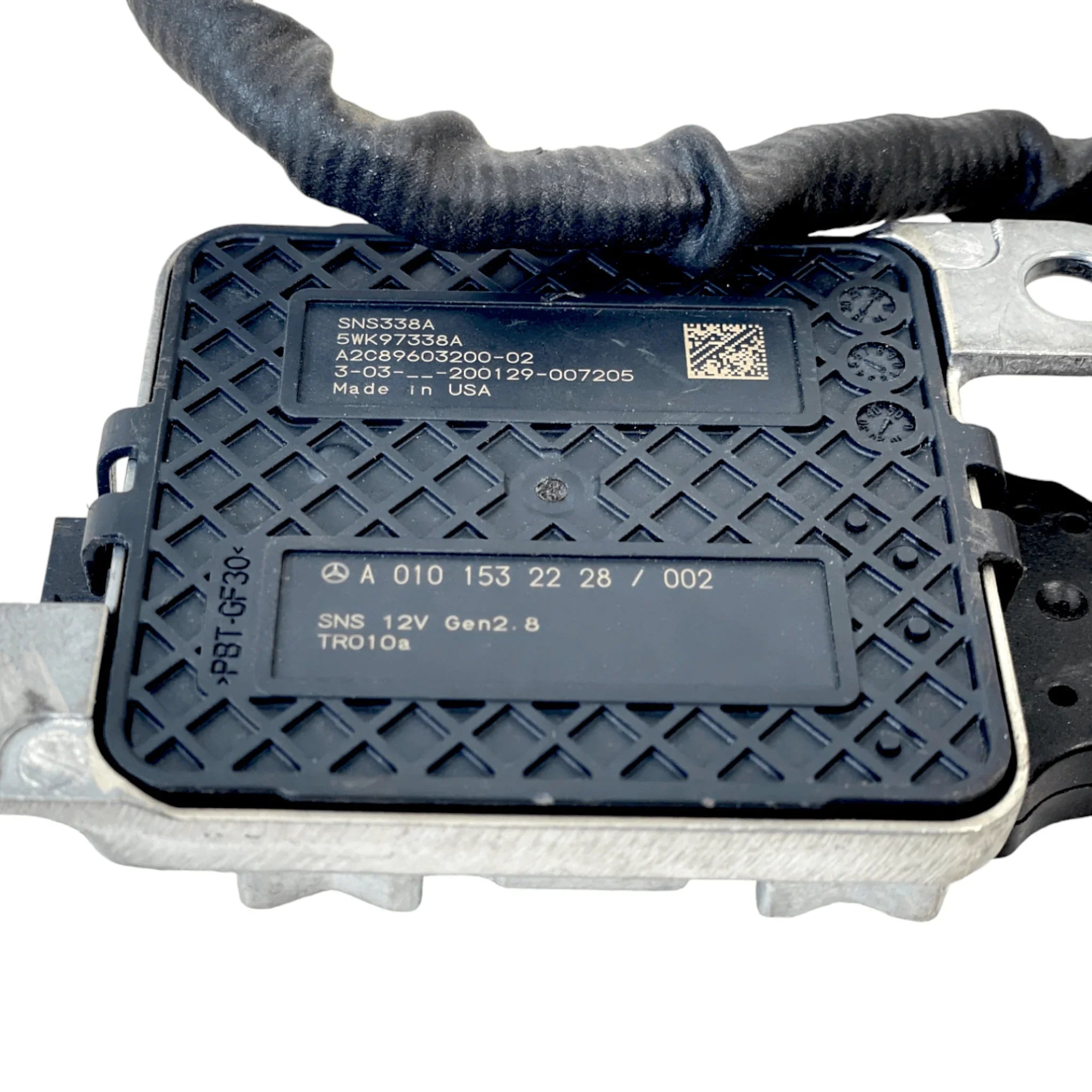 A0101532228 Genuine Detroit Diesel Nox Sensor Inlet For Mercedes-Benz