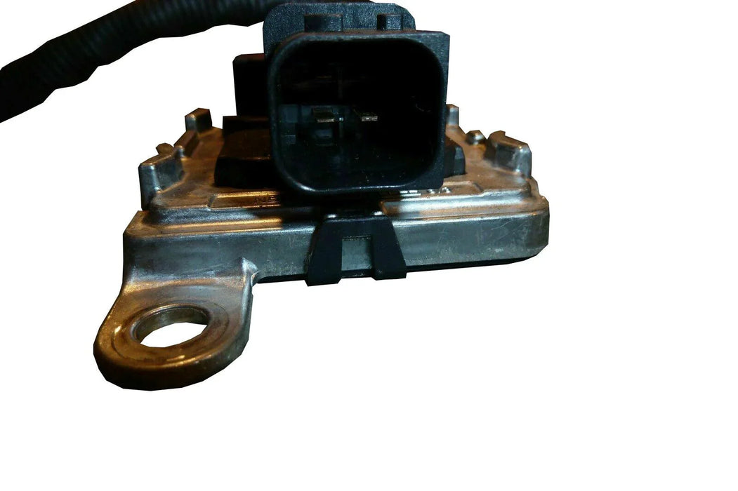 A0111536128 Genuine Mercedes Benz Detroit Diesel Nox Sensor