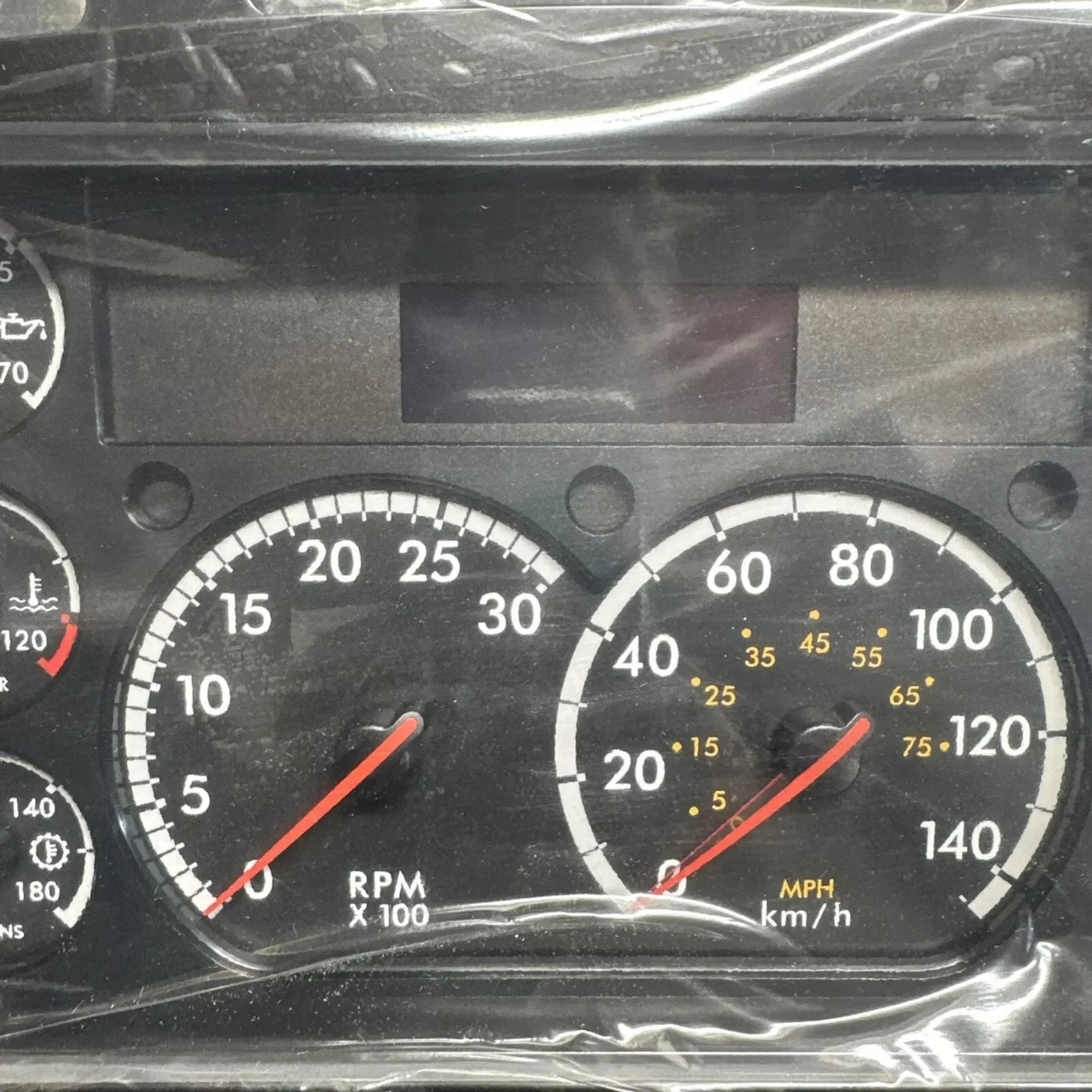 A2276210201 Genuine Freightliner Cluster Assembly