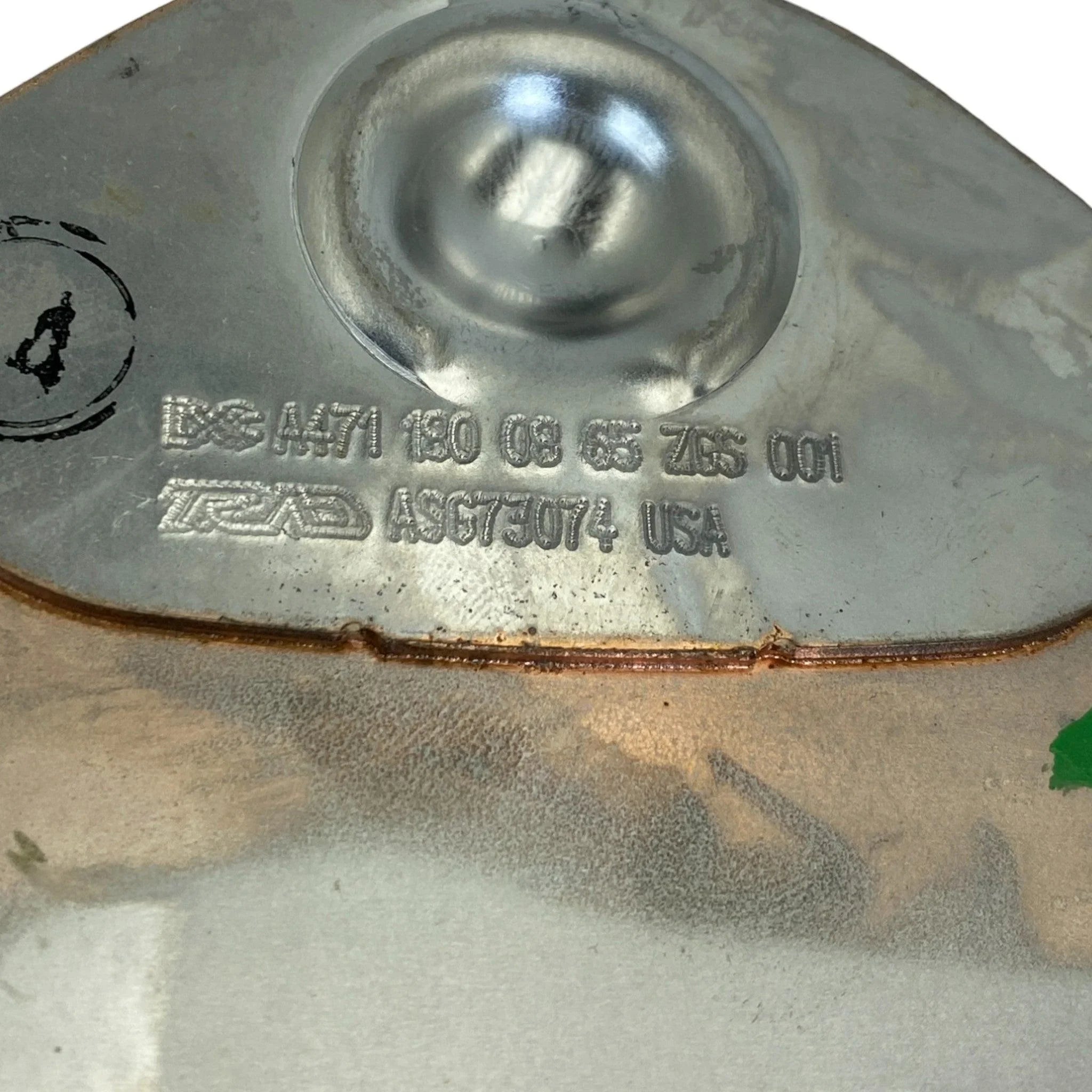 A4711800865 Genuine Freightliner Engine Oil Cooler