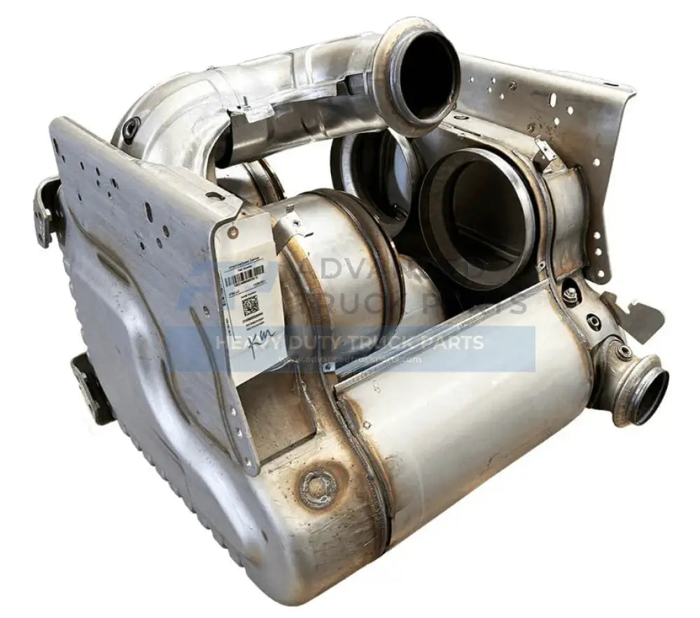6804901356 Genuine Detroit Diesel DOC SCR Module And Clamp Assembly