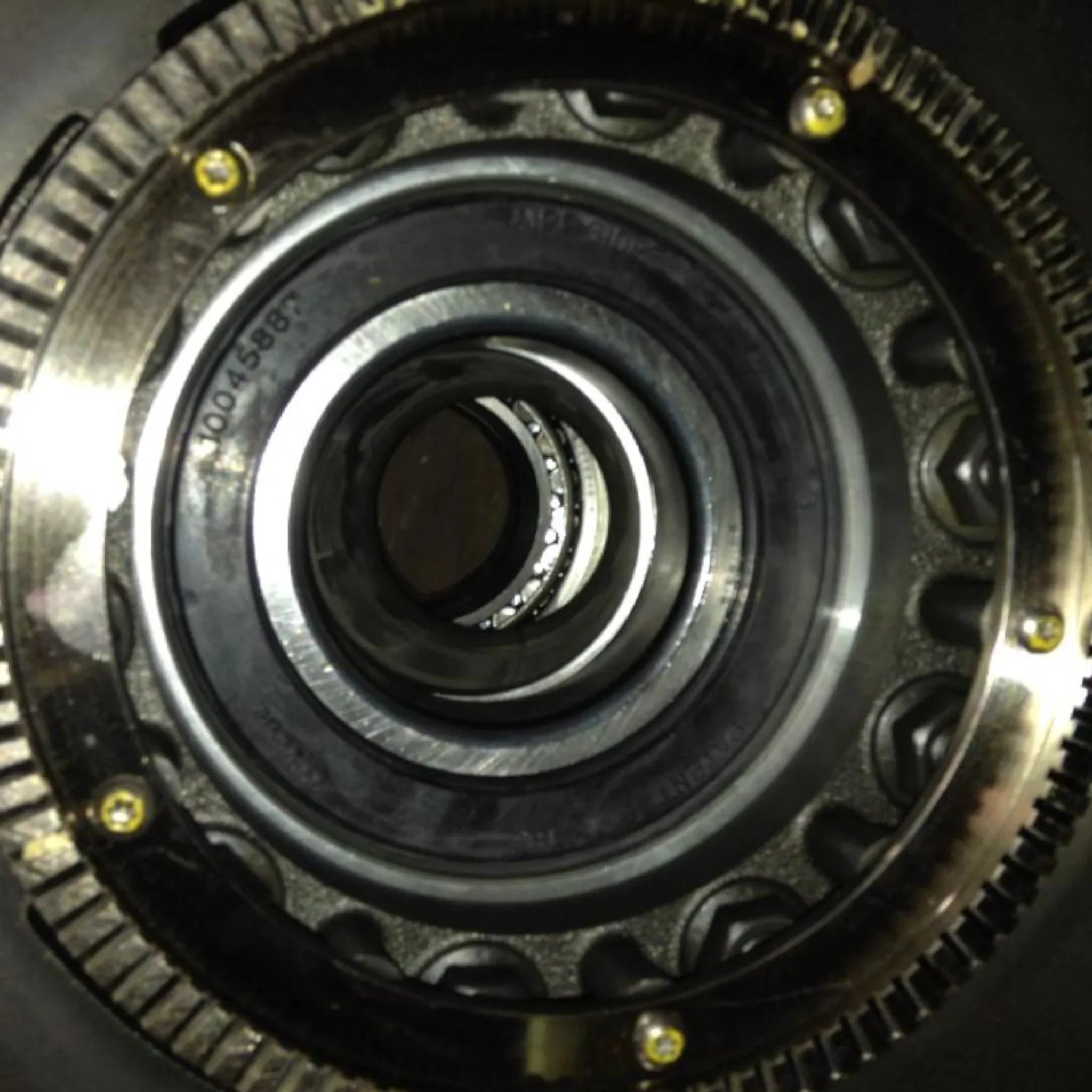 23156096 Genuine Mack Hub - Truck To Trailer
