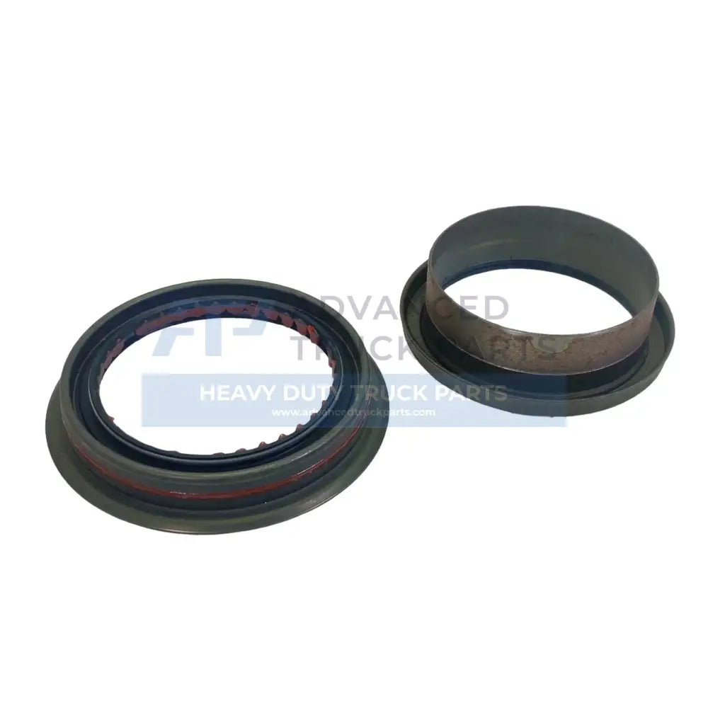 2589852C1 Genuine International Differential Pinion Oil Seal