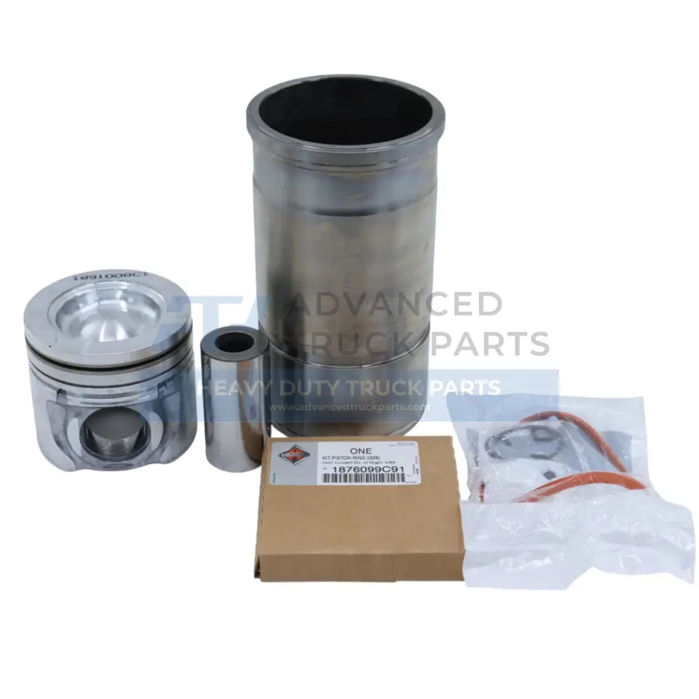 Genuine International Engine Piston Kit 466HT - Pistons