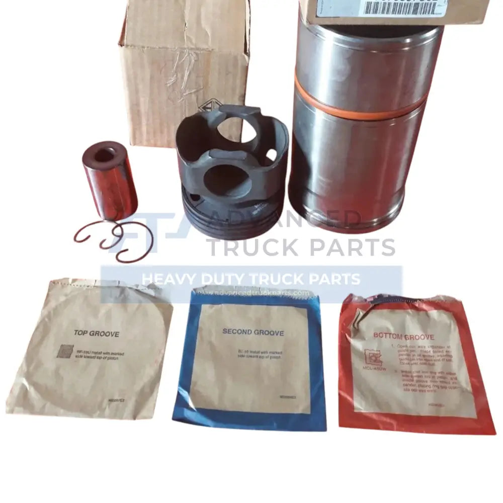 2511710C92 Genuine International Piston And Cylinder Sleeve Kit