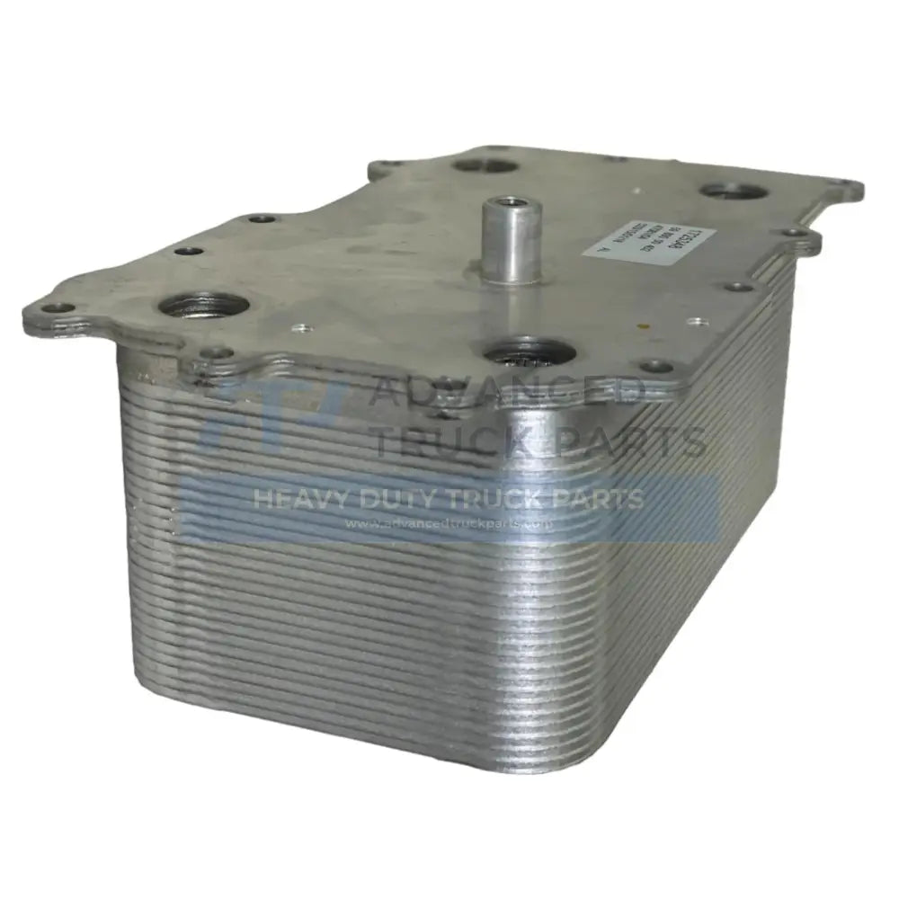 1725348 Genuine Paccar Engine Oil Cooler