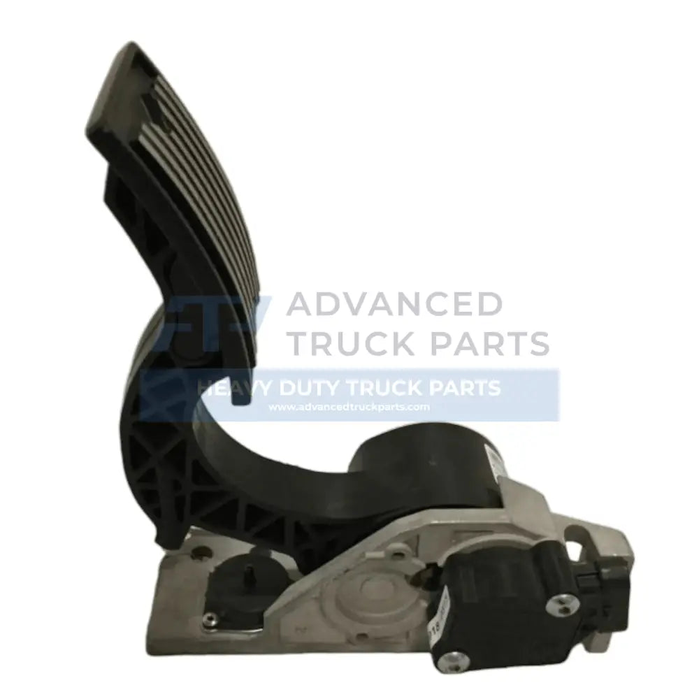 82734047 Genuine Volvo Accelerator Pedal - Truck To Trailer