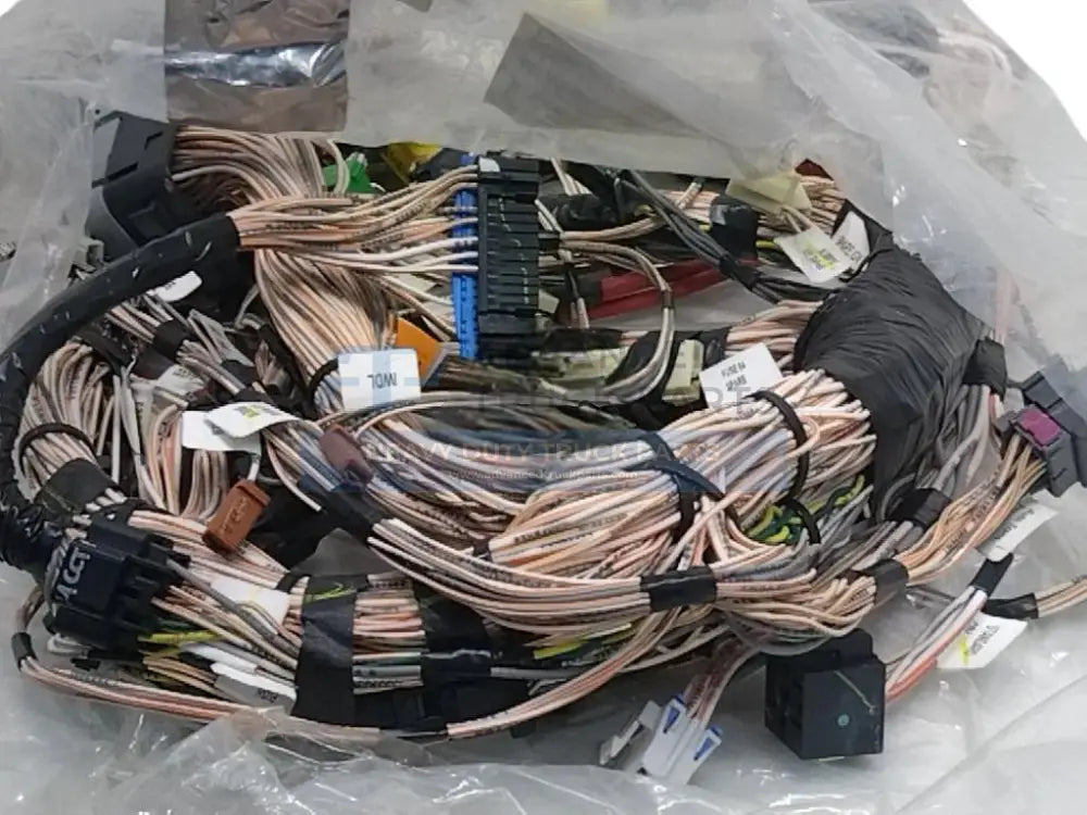 21308627 Genuine Volvo Wiring Harness - Truck To Trailer