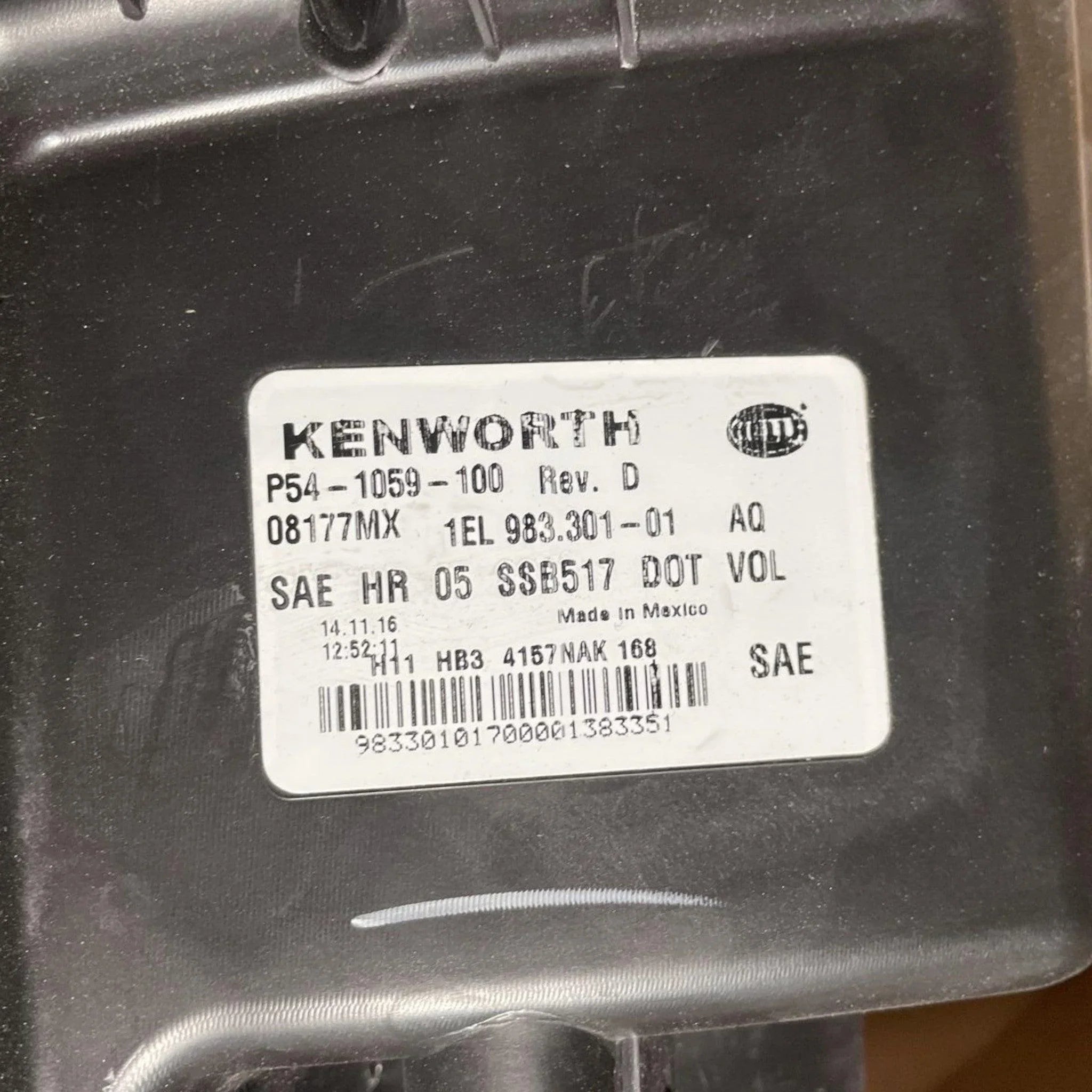 P54-1059-100L Genuine Paccar Left Headlight