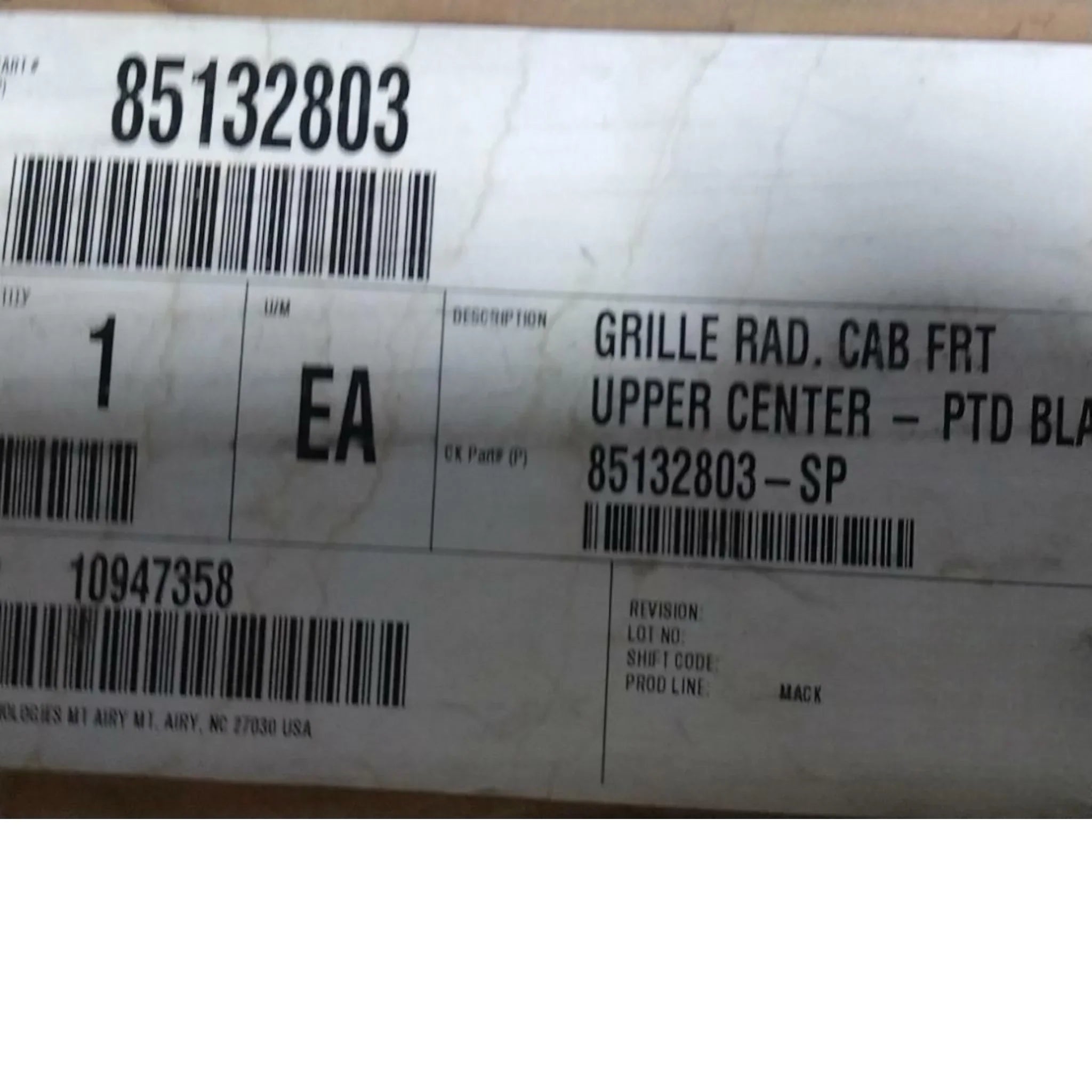 85132803 Genuine Volvo Radiator Grille - Truck To Trailer