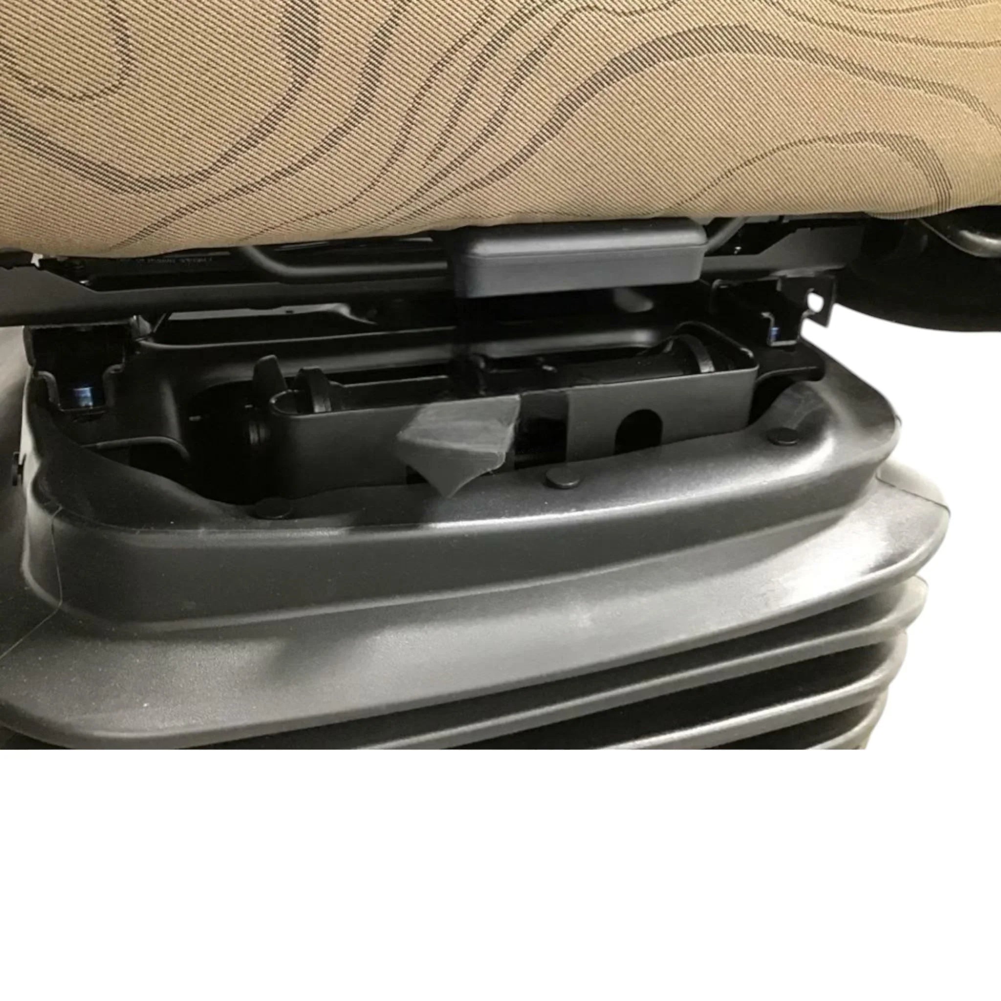 21615566 Genuine Mack Seat - Truck To Trailer