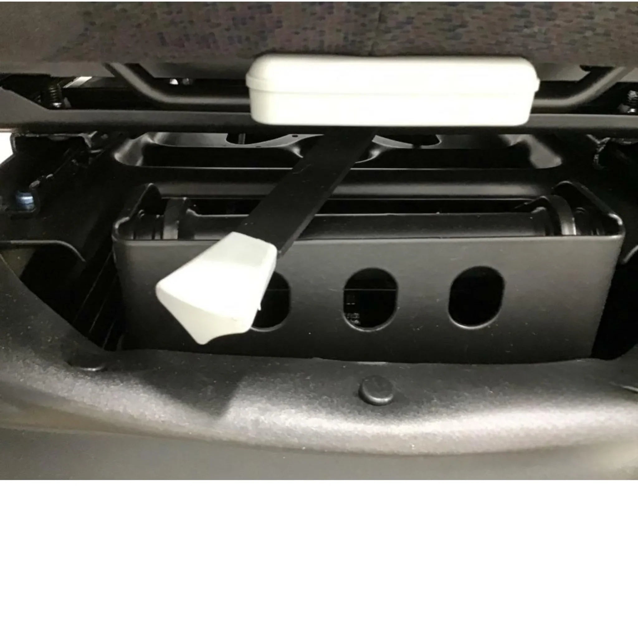 21615393 Genuine Mack Seat - Truck To Trailer