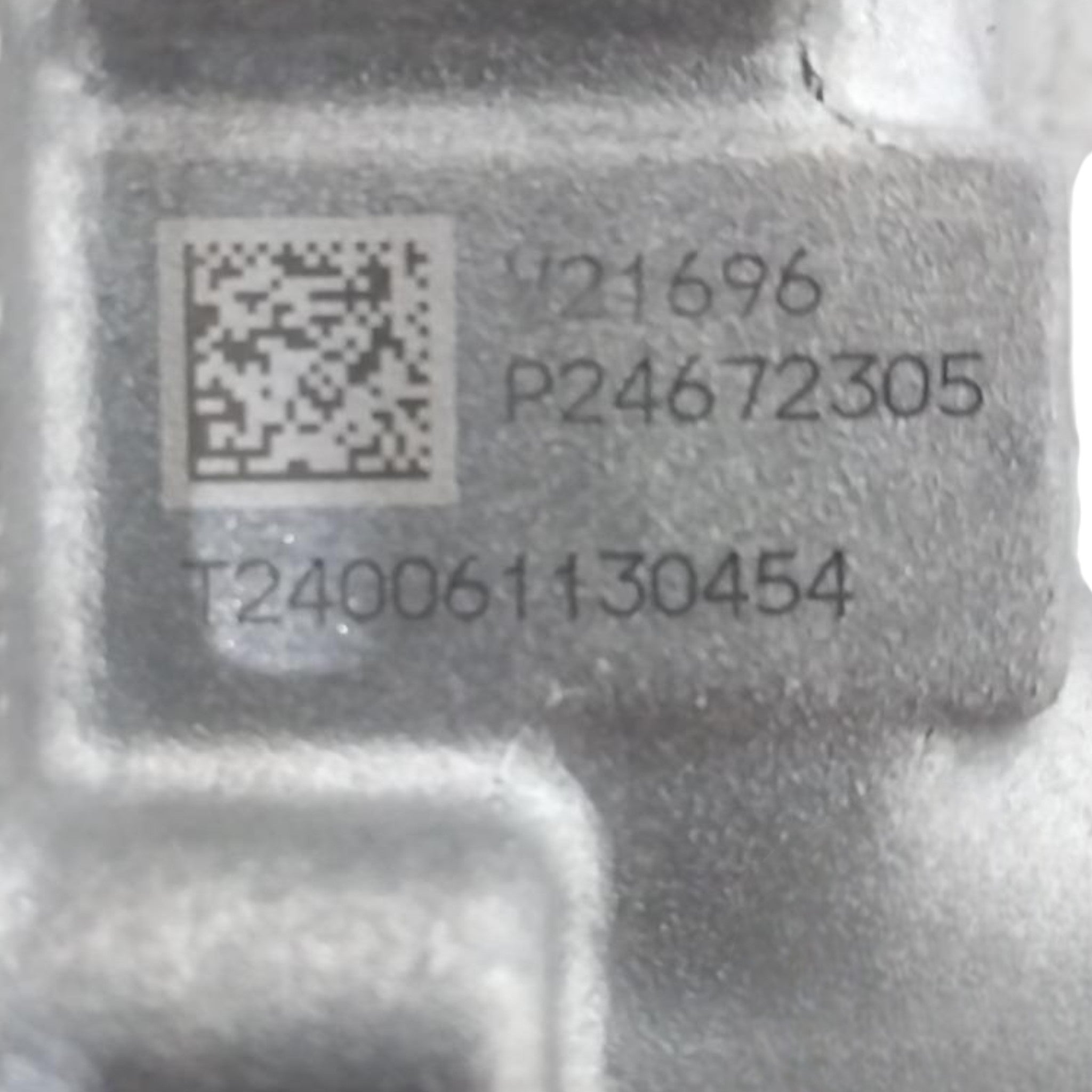 24672305 Genuine Mack Oil Pump