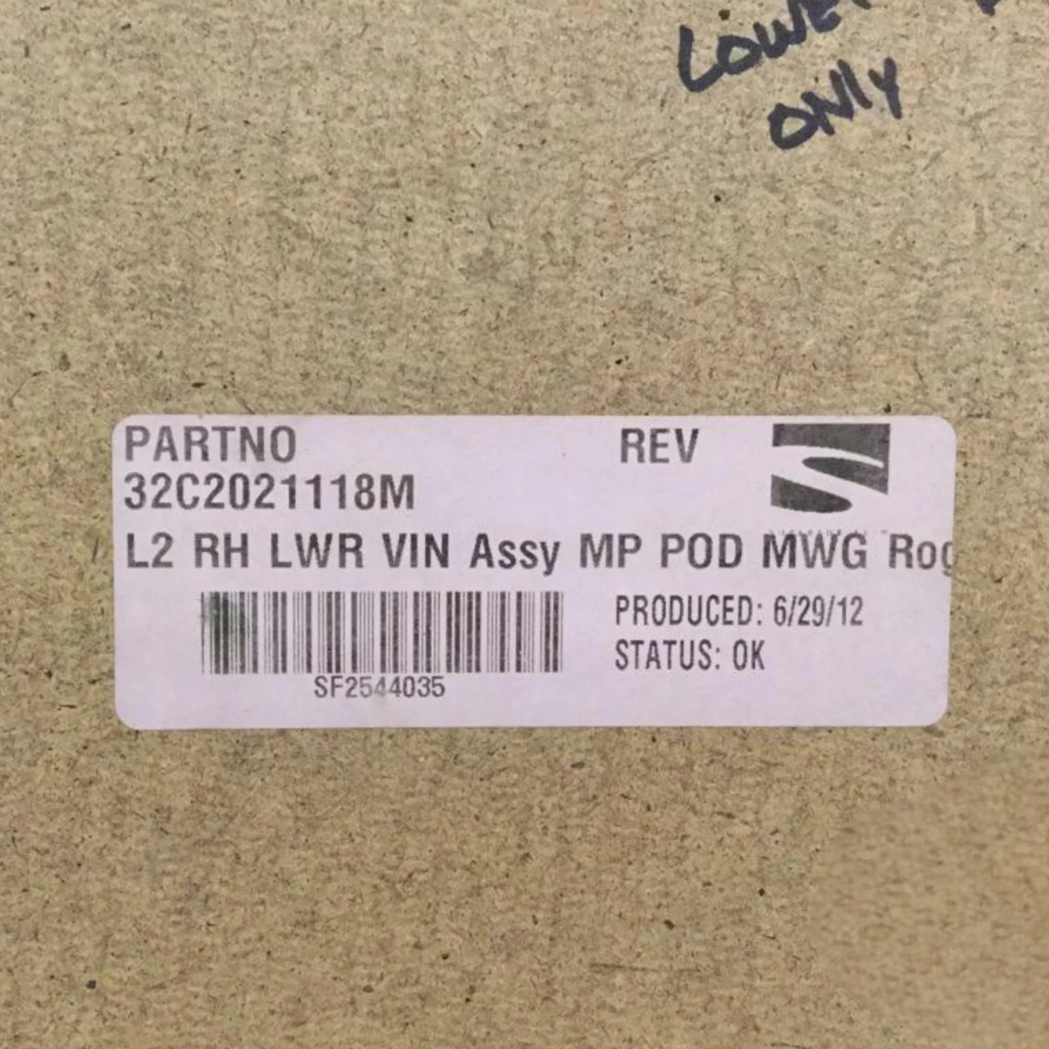 3200-32C2021118M Genuine Mack Door Panel - Truck To Trailer