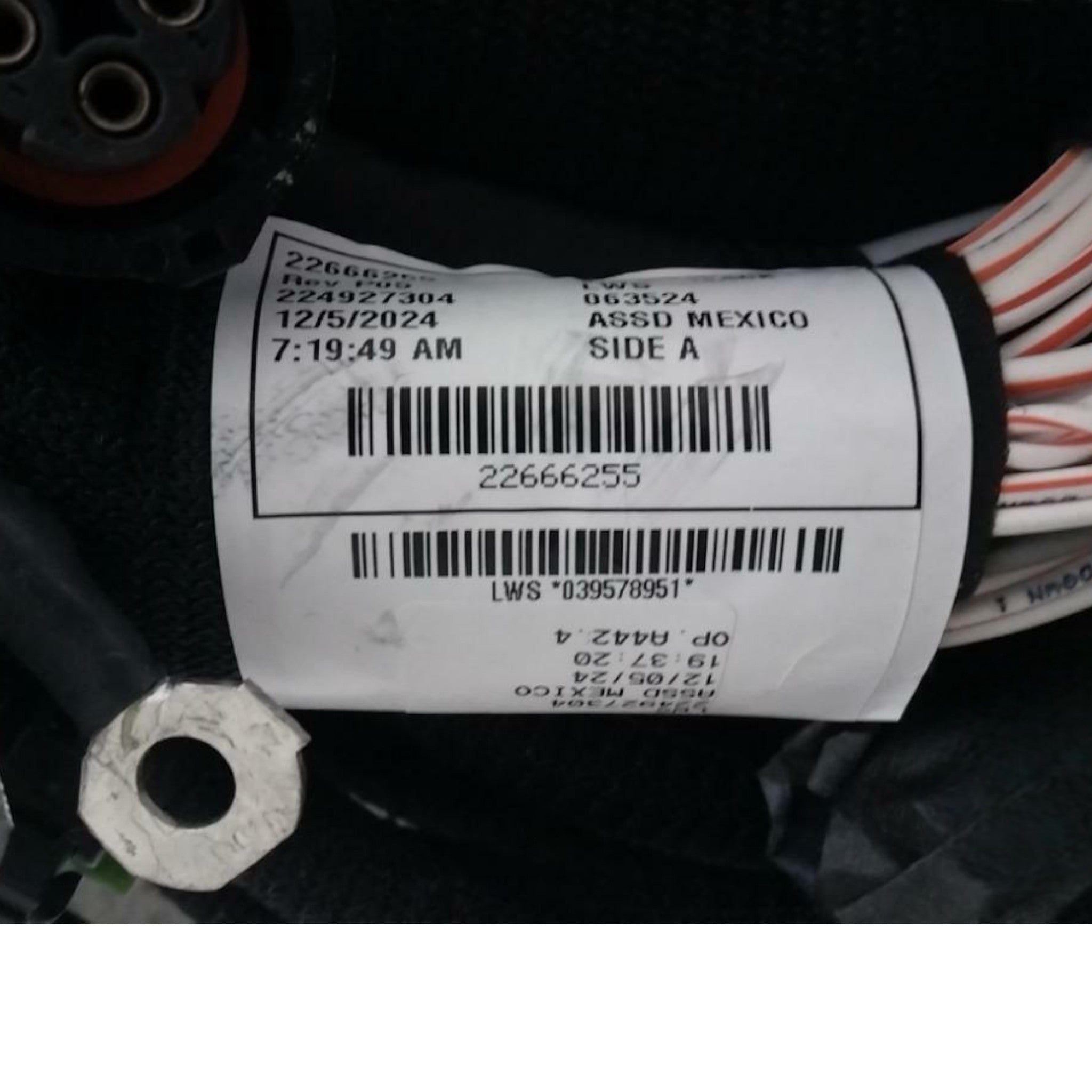 22666255 Genuine Mack Wires