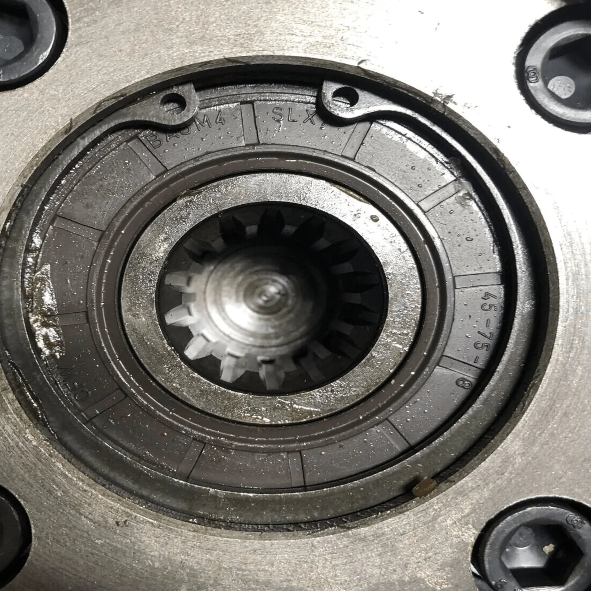 PT8510XJN751RK Bezares Heavy Duty Deep Mount Pneumatic Endurant 8510 PTO Series