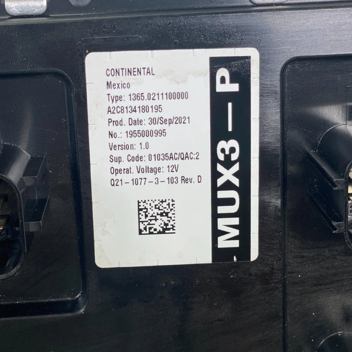 Q21-1077-3-103 Genuine Paccar Control Chassis Module