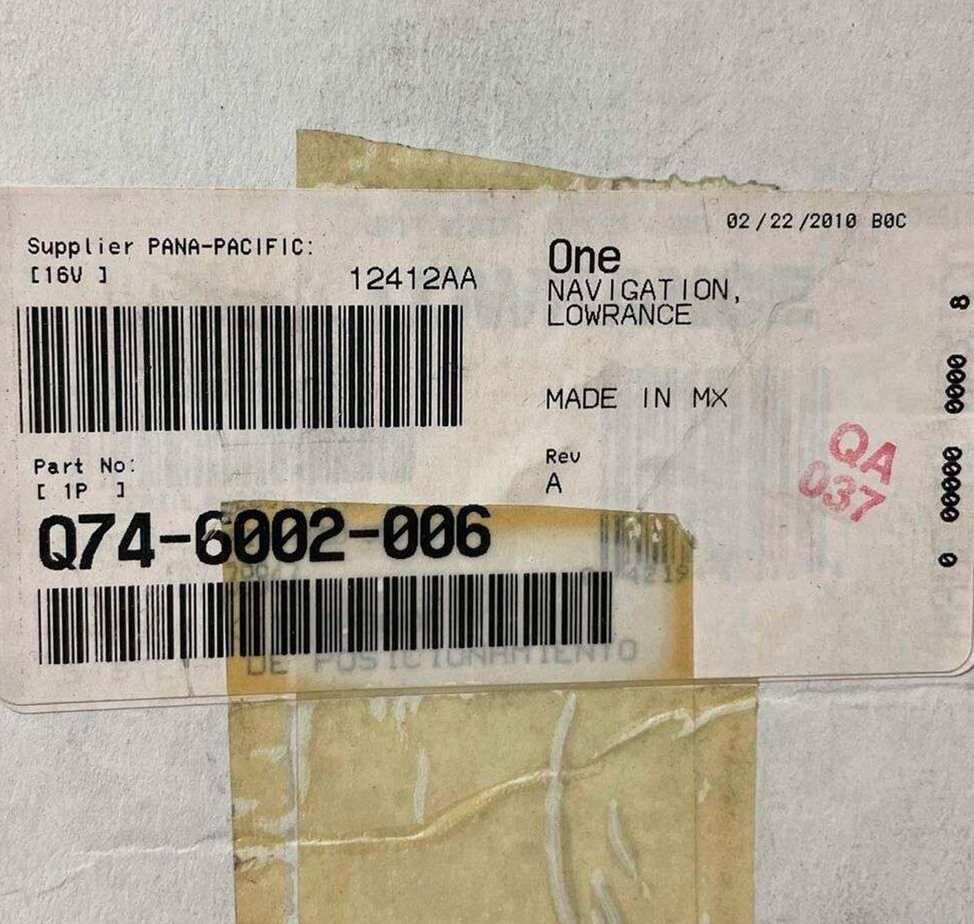 Q746002006 Genuine Paccar Lowrance Navigation Kit