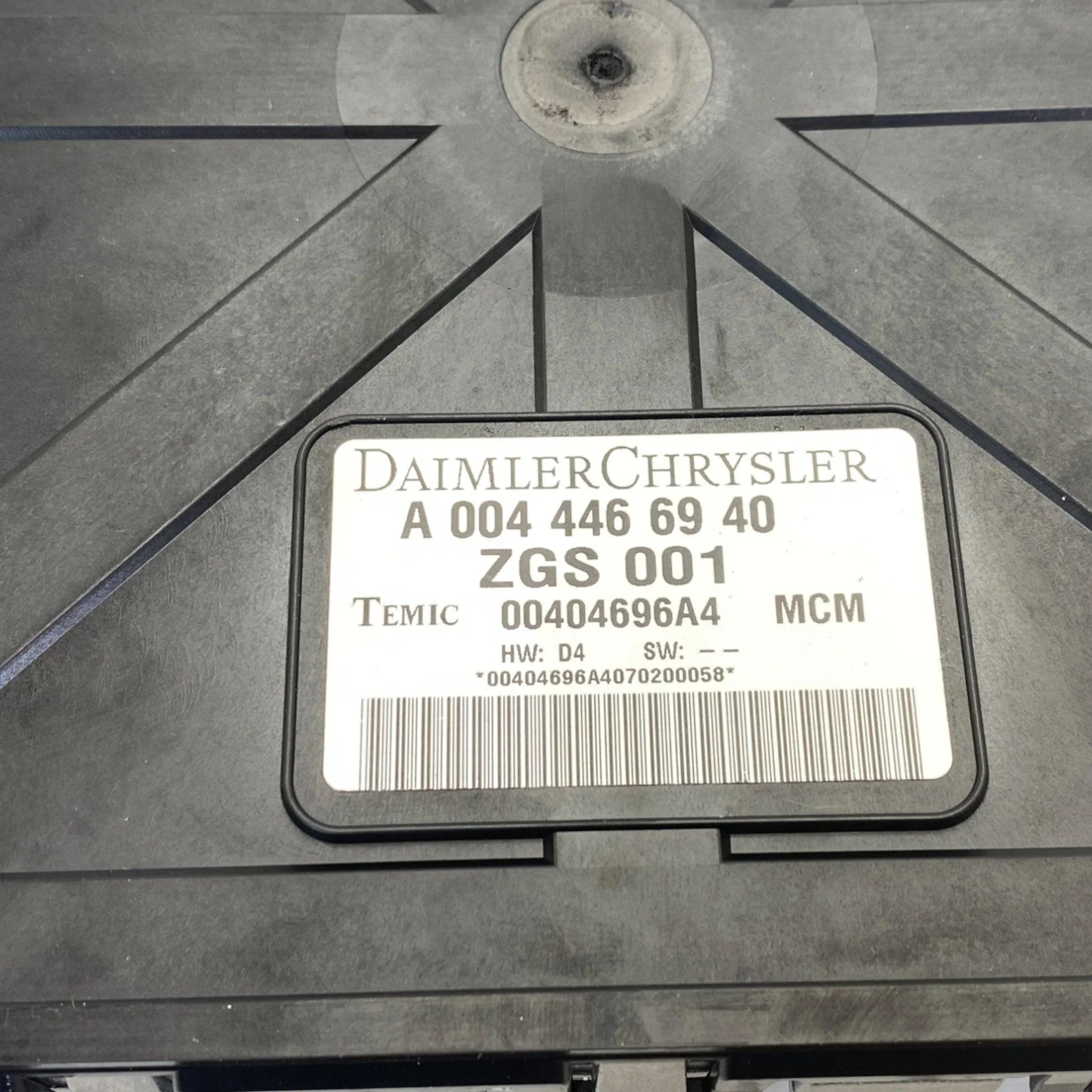 RA0044466940 Genuine Detroit Diesel Engine Control Unit Mcm 1.0 S60 Epa07 12V Fuel Cooled