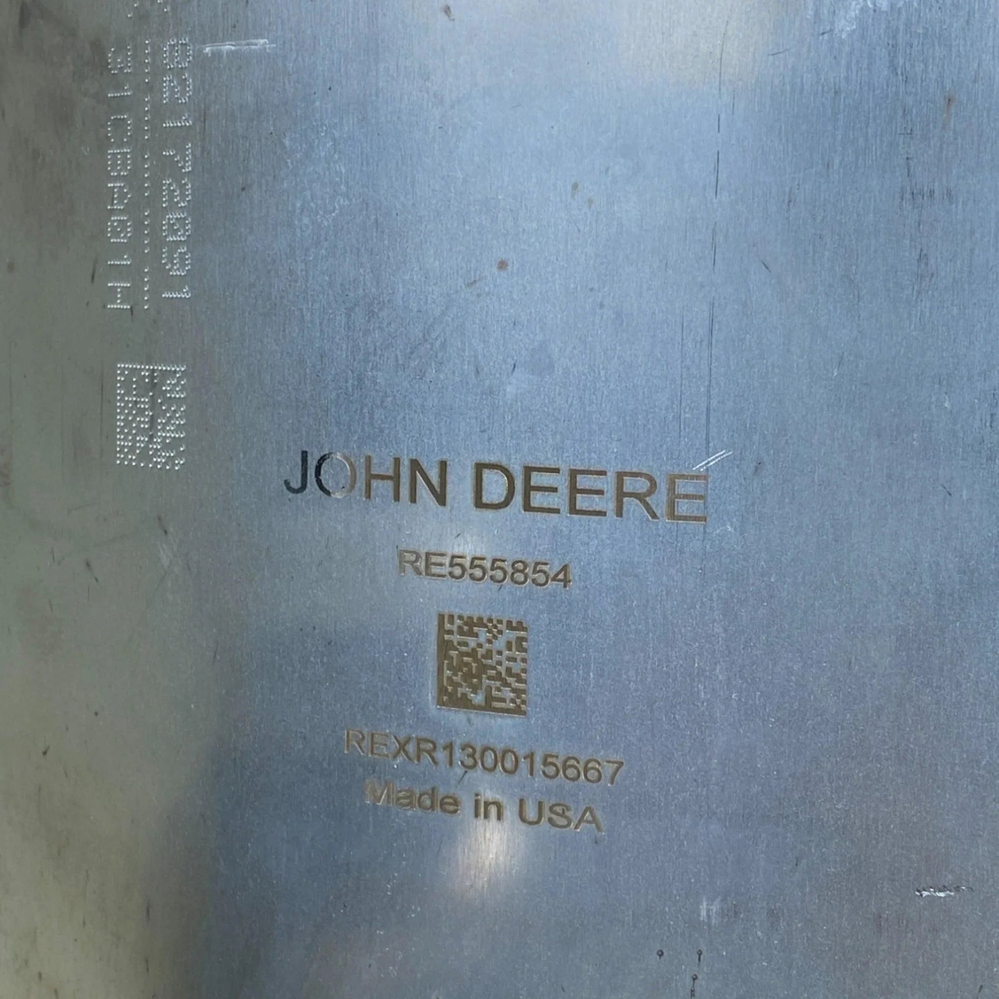 RE555854 Genuine John Deere Selective Catalyst Reduction Converter
