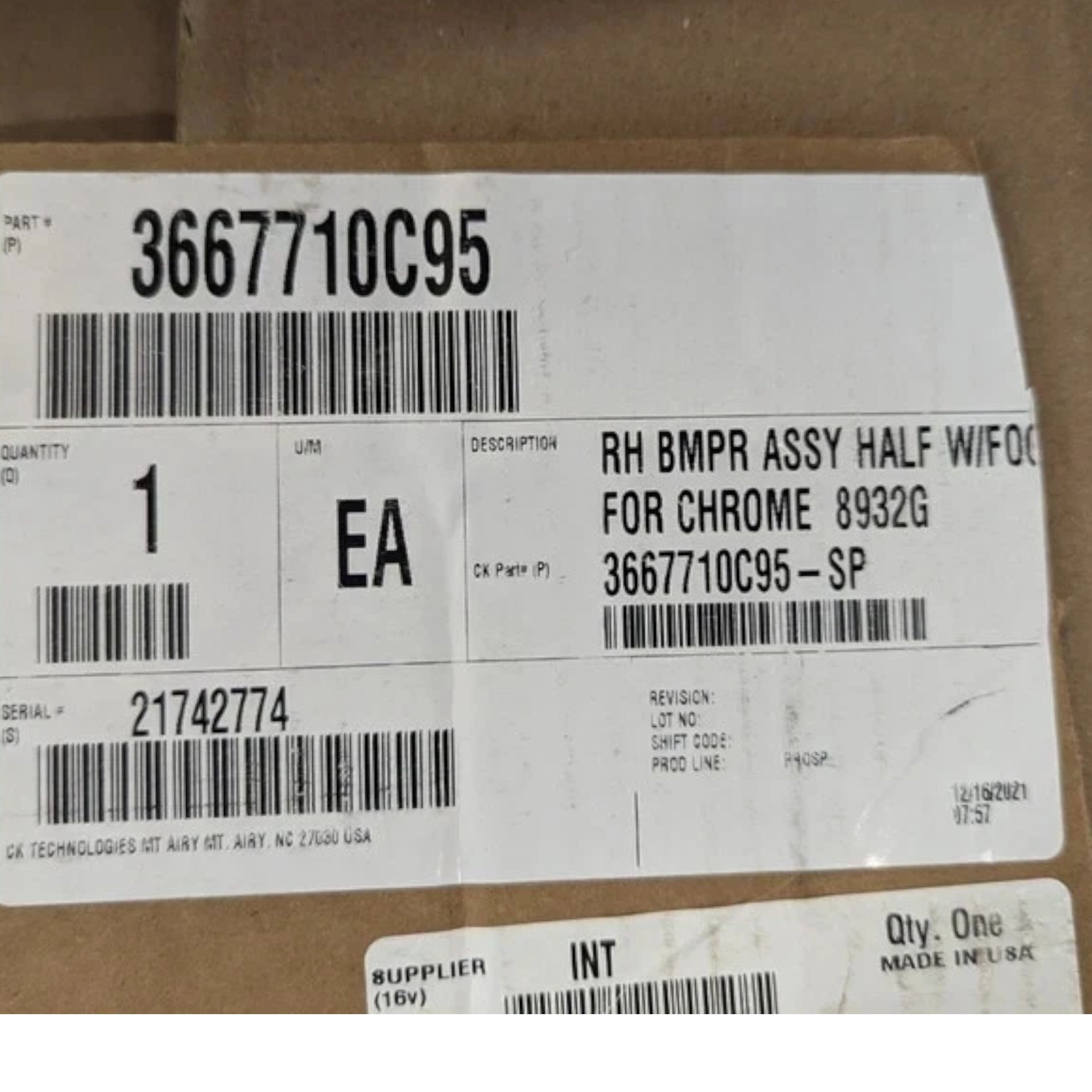 3667710C94 Genuine International Front Right Side For Chrome Bumper