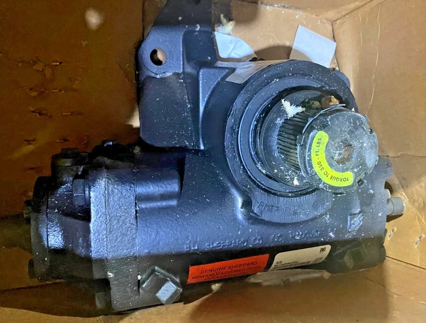 3554373C91 Genuine International Steering Gear Assembly