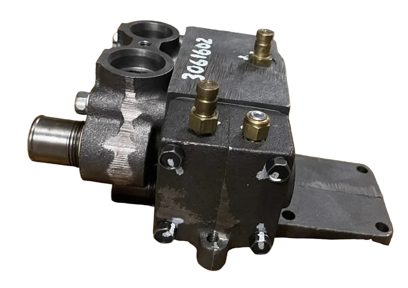 3044526 Genuine Cummins Thermostat Housing