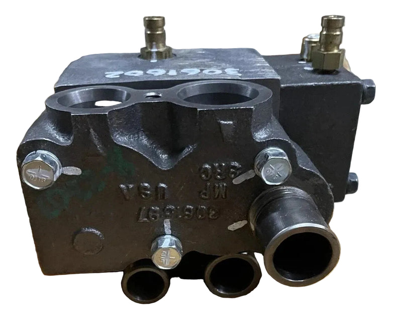 3044526 Genuine Cummins Thermostat Housing